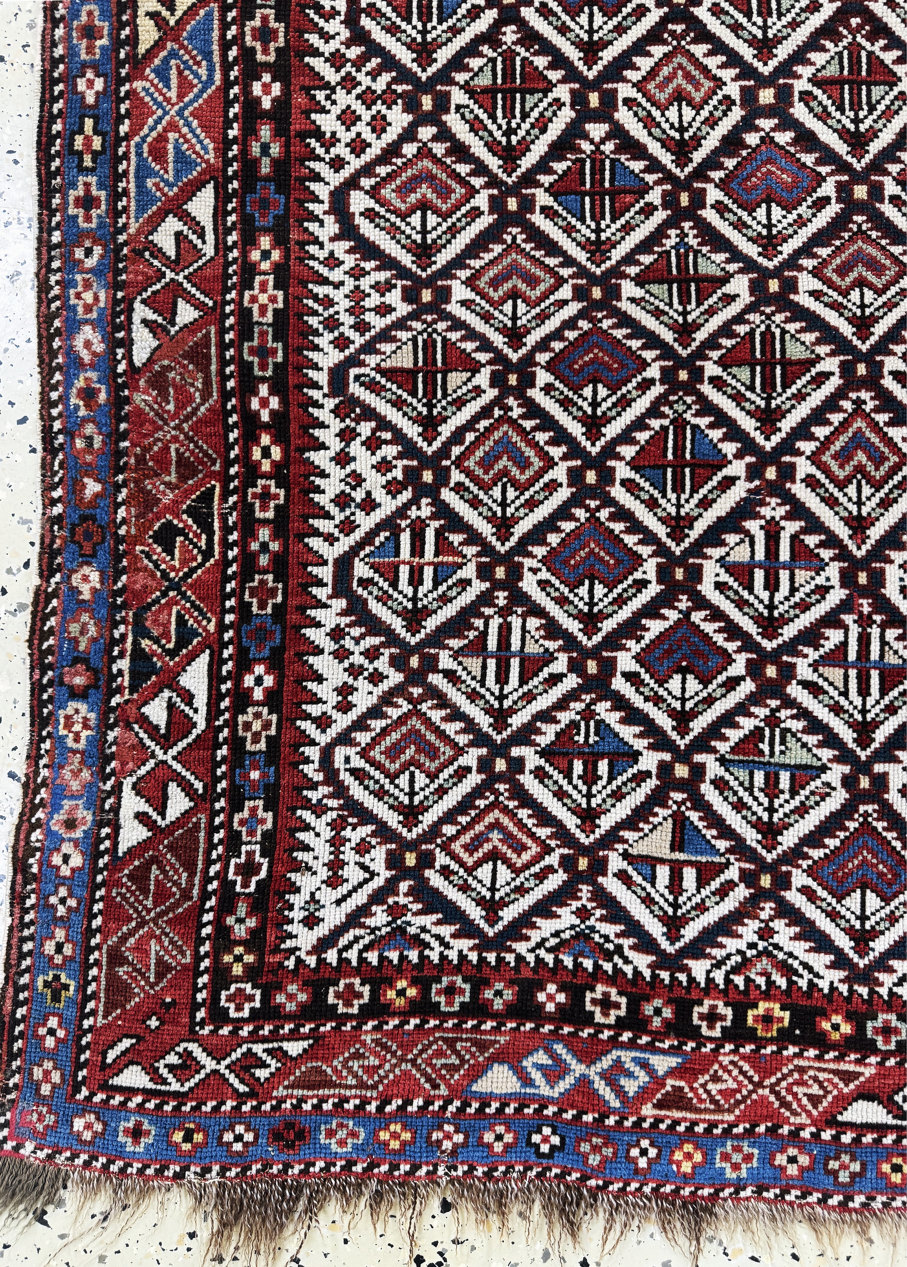 Detail c: "Dagestan"Gebetsteppich anti, Kaukasus, 19.Jhd, Wolle auf Wolle, ca. 144 x 110 cm, EHZ: 2-3