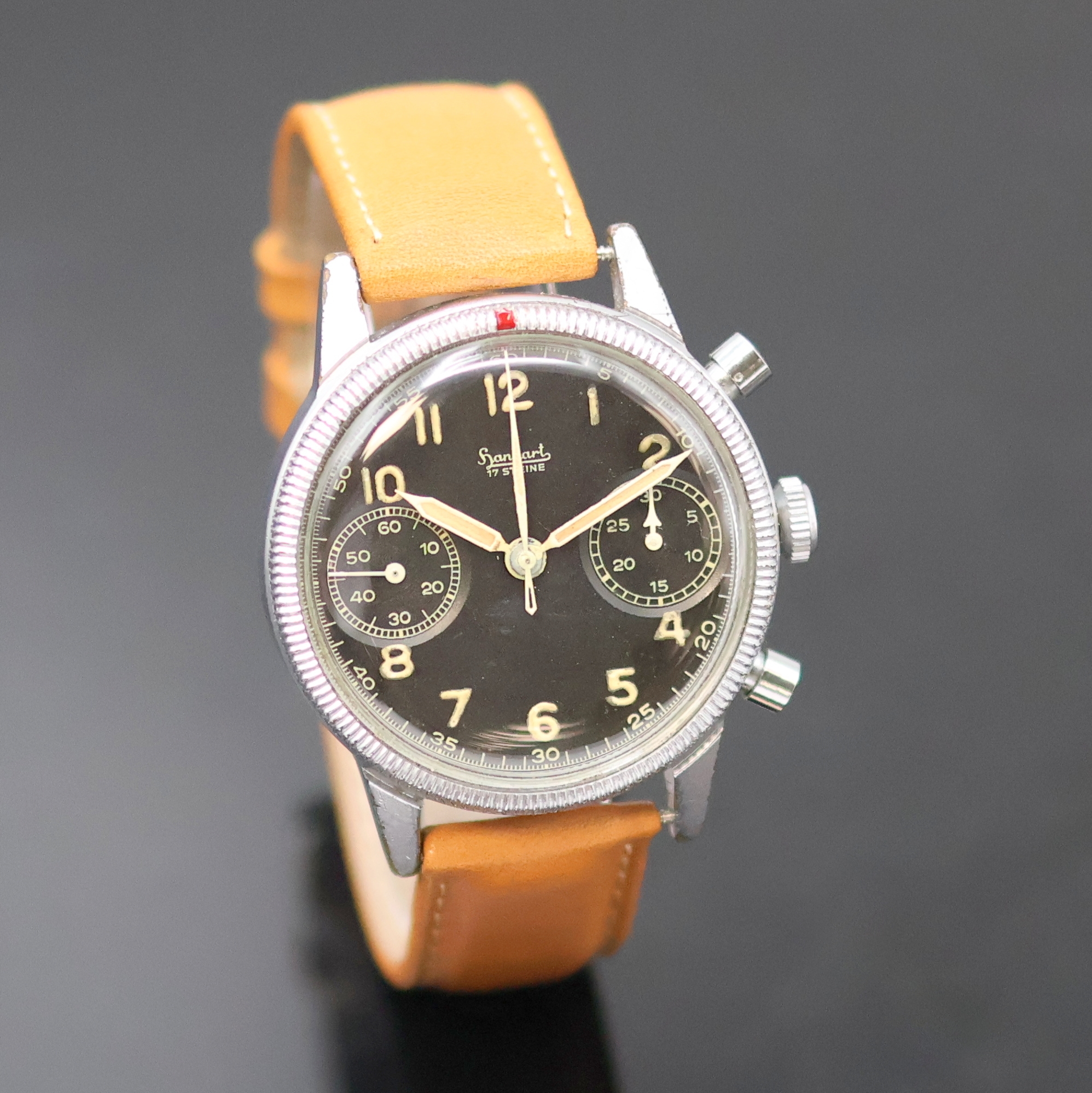 Detail b: HANHART Flyback Flieger-Schaltradchronograph der Bundeswehr Type 417, Deutschland um 1955, Handaufzug, verchr. Messinggeh., gedr. Stahlboden m. ...