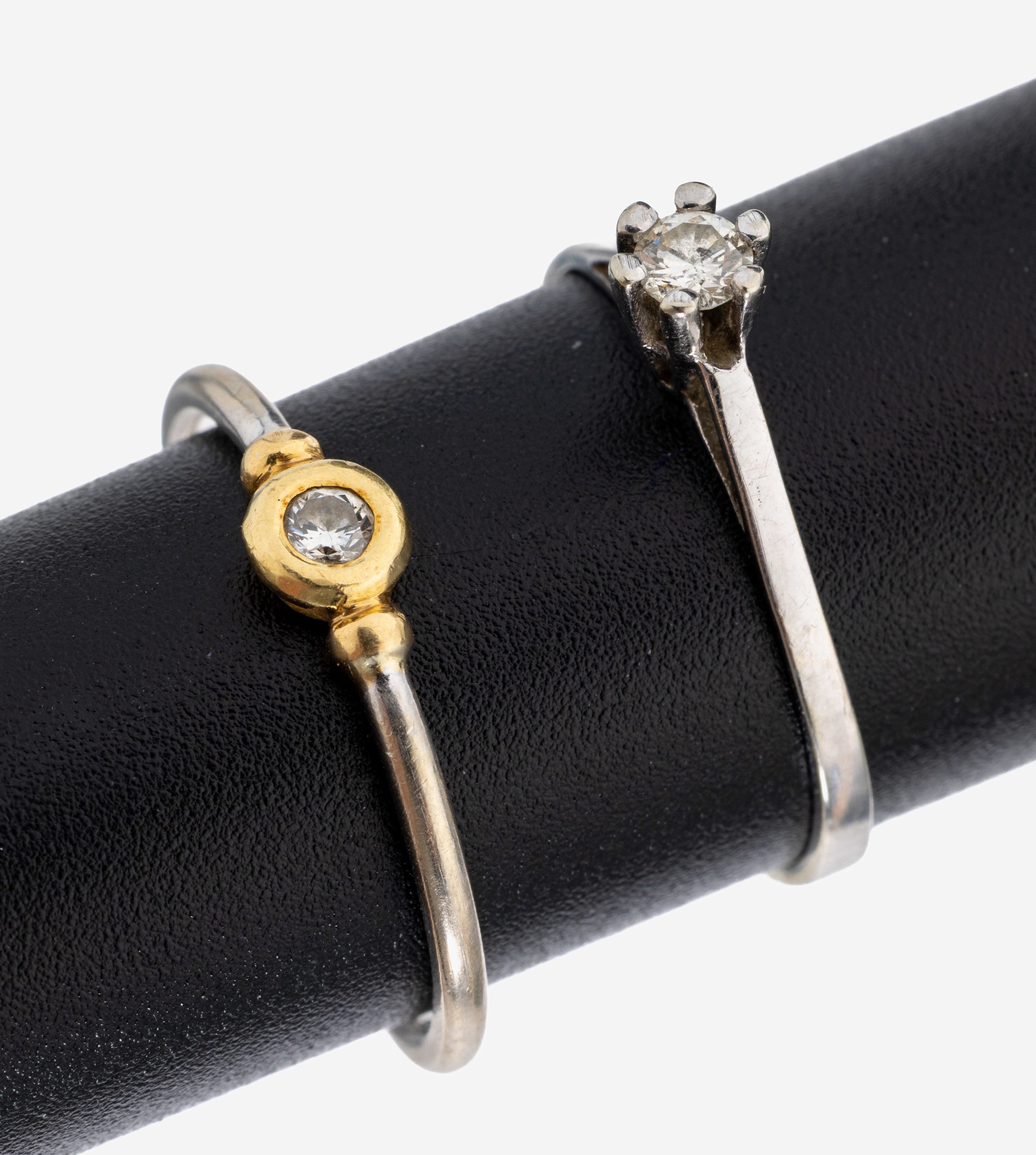 Image 27135024 - Lot 2 14 kt gold brilliant-rings , 1 x WG 585/000, brilliant approx. 0.10 ct ...