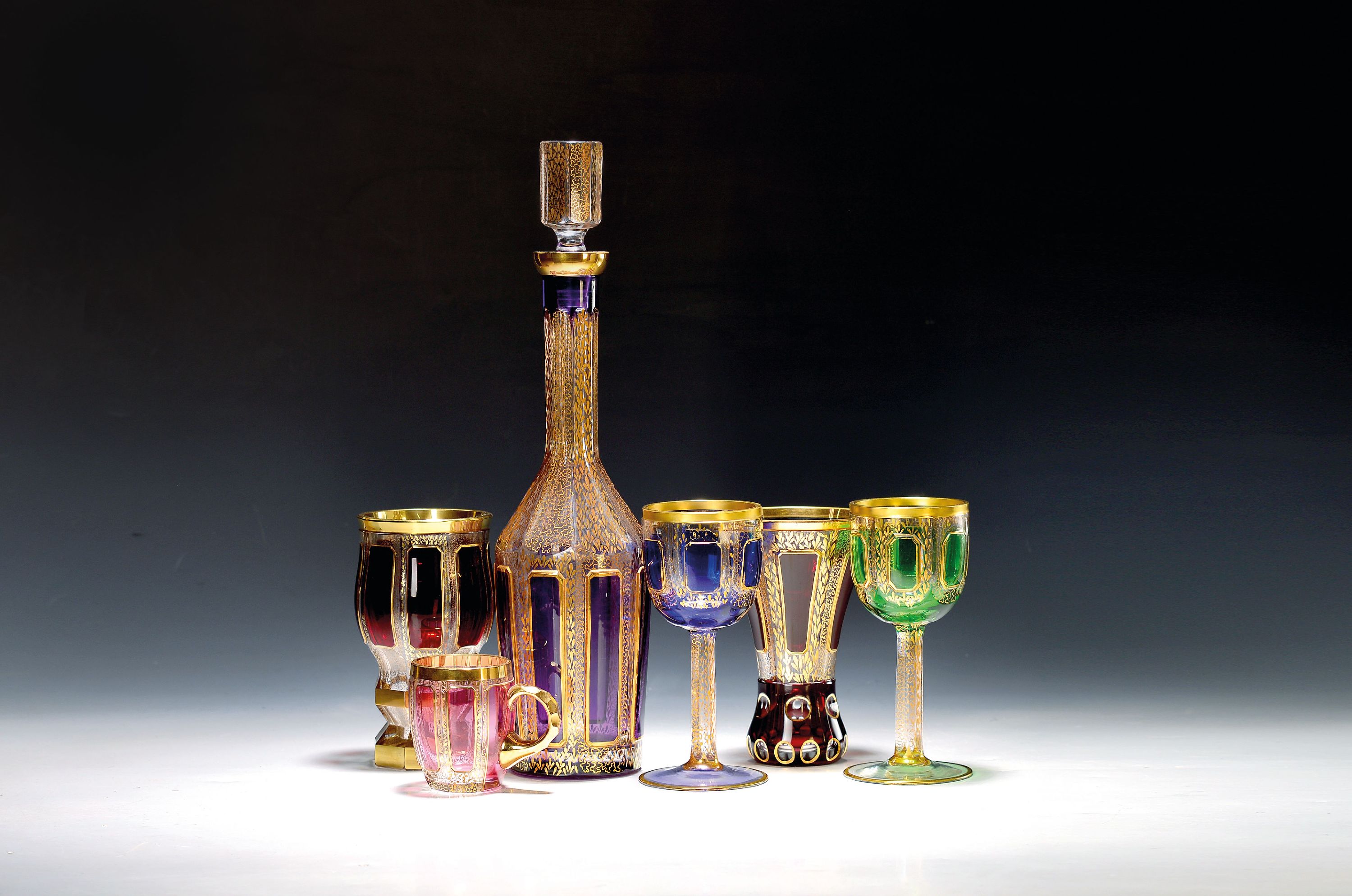 Image 27135031 - Lot aus 10 Gläsern und einer Karaffe, Moser, 20. Jh., farbloses Kristallglas, ...