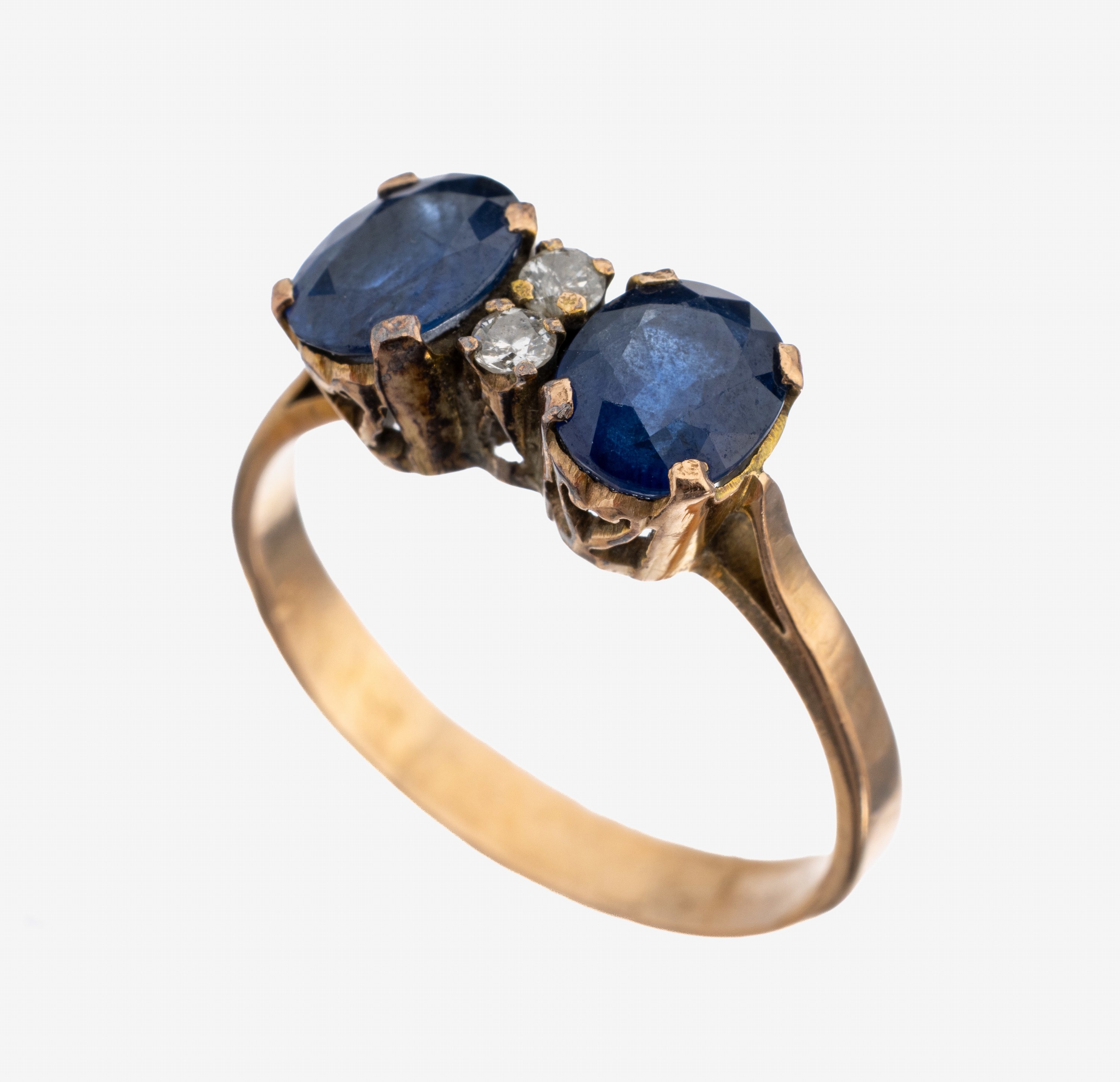 Image 27135039 - 14 kt Gold Saphir-Brillant-Ring, um 1920, RG 585/000 gepr., 2 ovalfacett. Saphire zus. ...