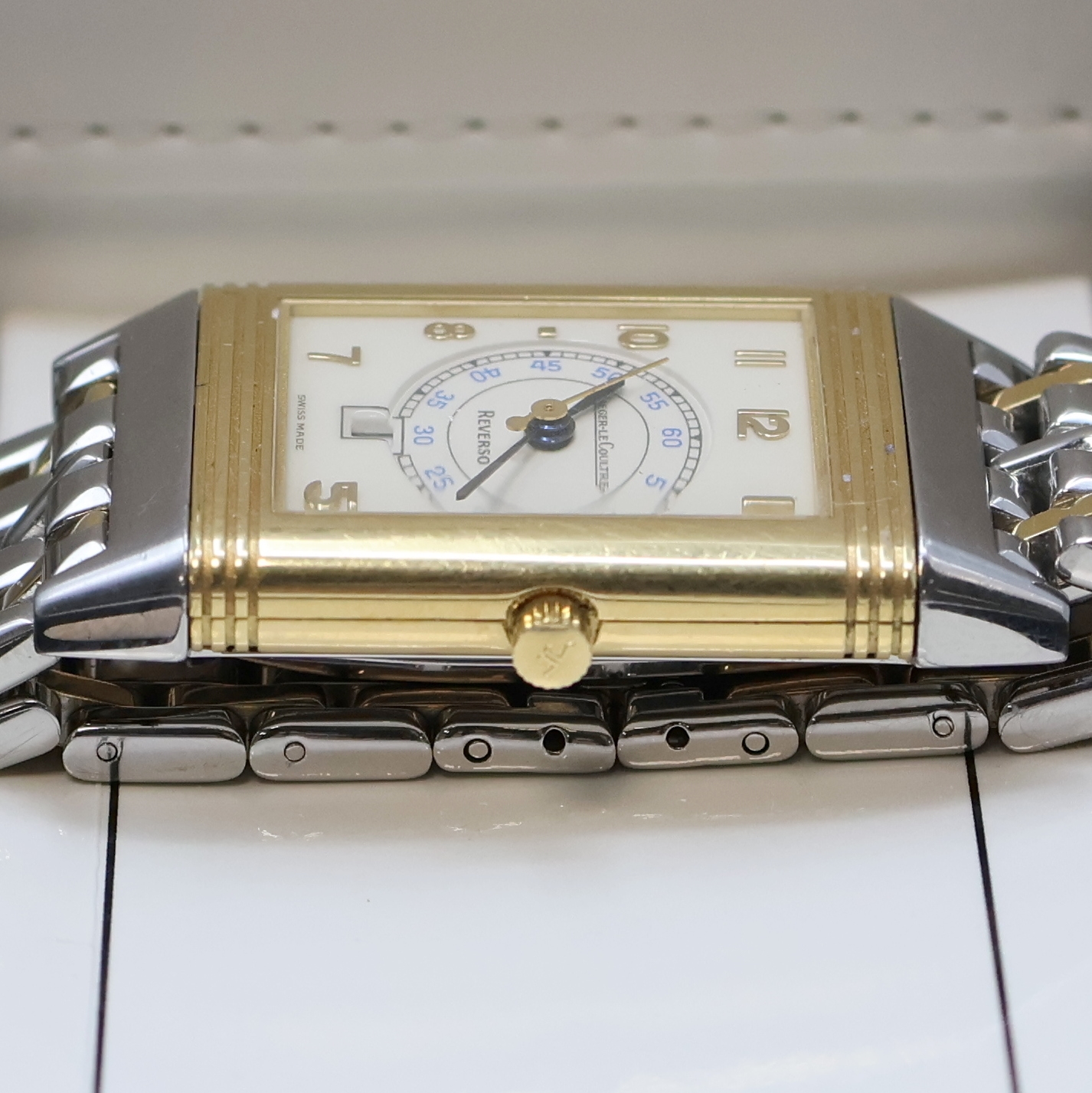 Detail d: Jaeger-LeCoultre Reverso Armbanduhr Referenz 250.5.11, quarz, um 180 Grad drehbares Wendegehäuse in Stahl/Gold kombiniert inkl. Gliederband m. dopp. ...