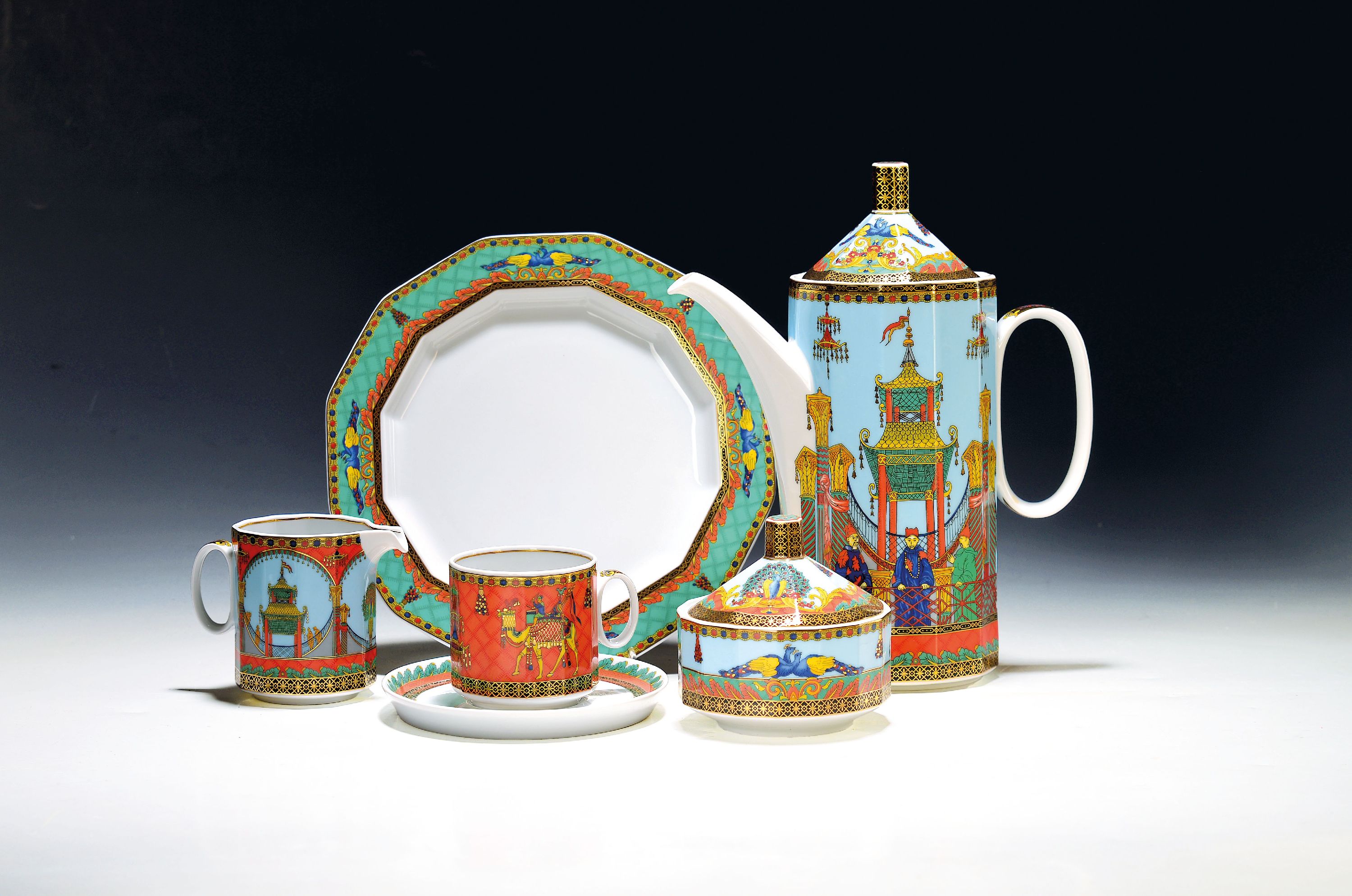 Image 27135206 - Kaffeeservice für 12 Personen, Rosenthal, Entwurf Gianni Versace, Le voyage de Marco ...