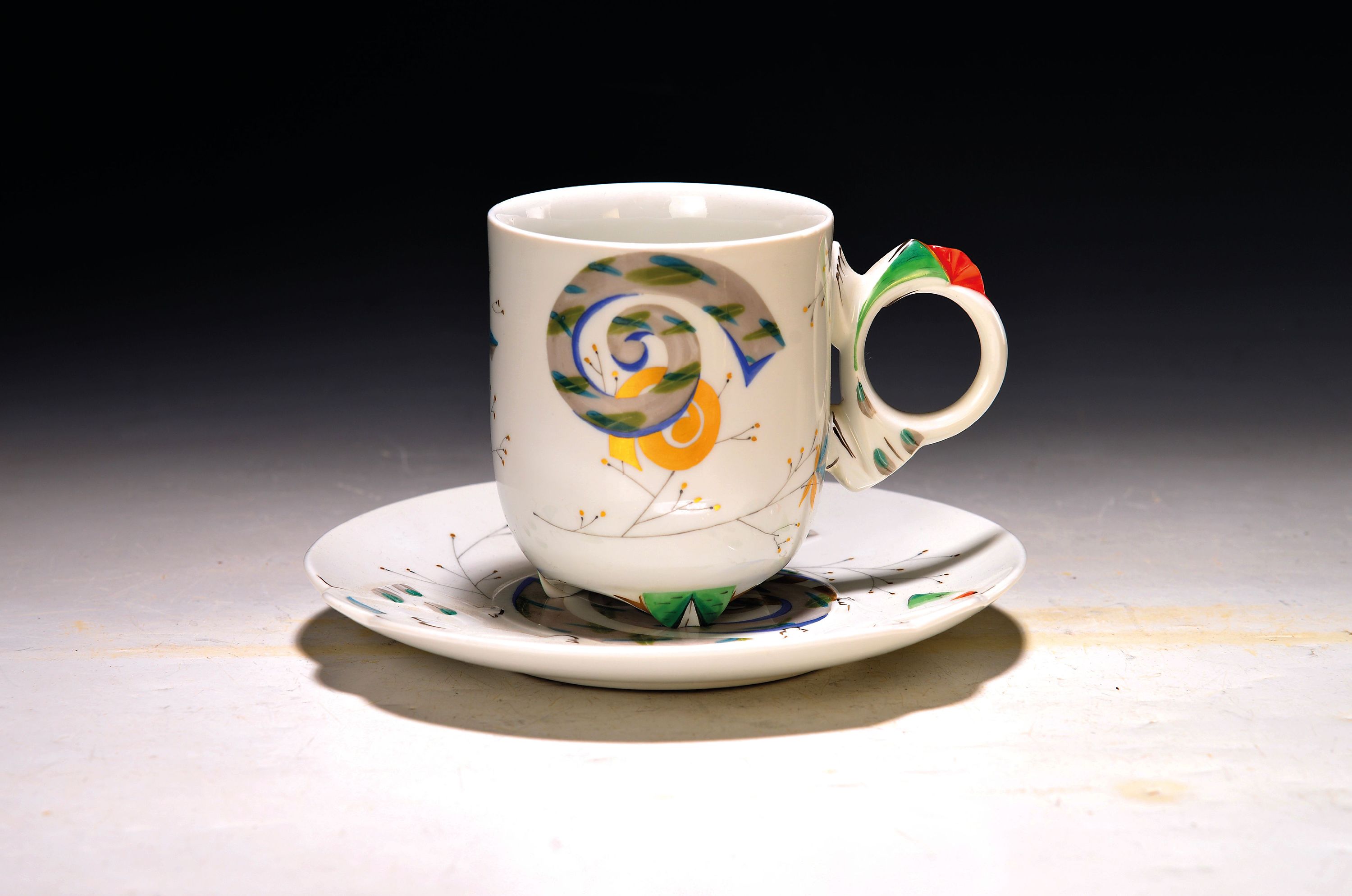 Image 27136269 - Tasse mit Untertasse, Meissen, aus dem Jahr 2000, limit. Auflage 40/50, Entwurf Sabine ...