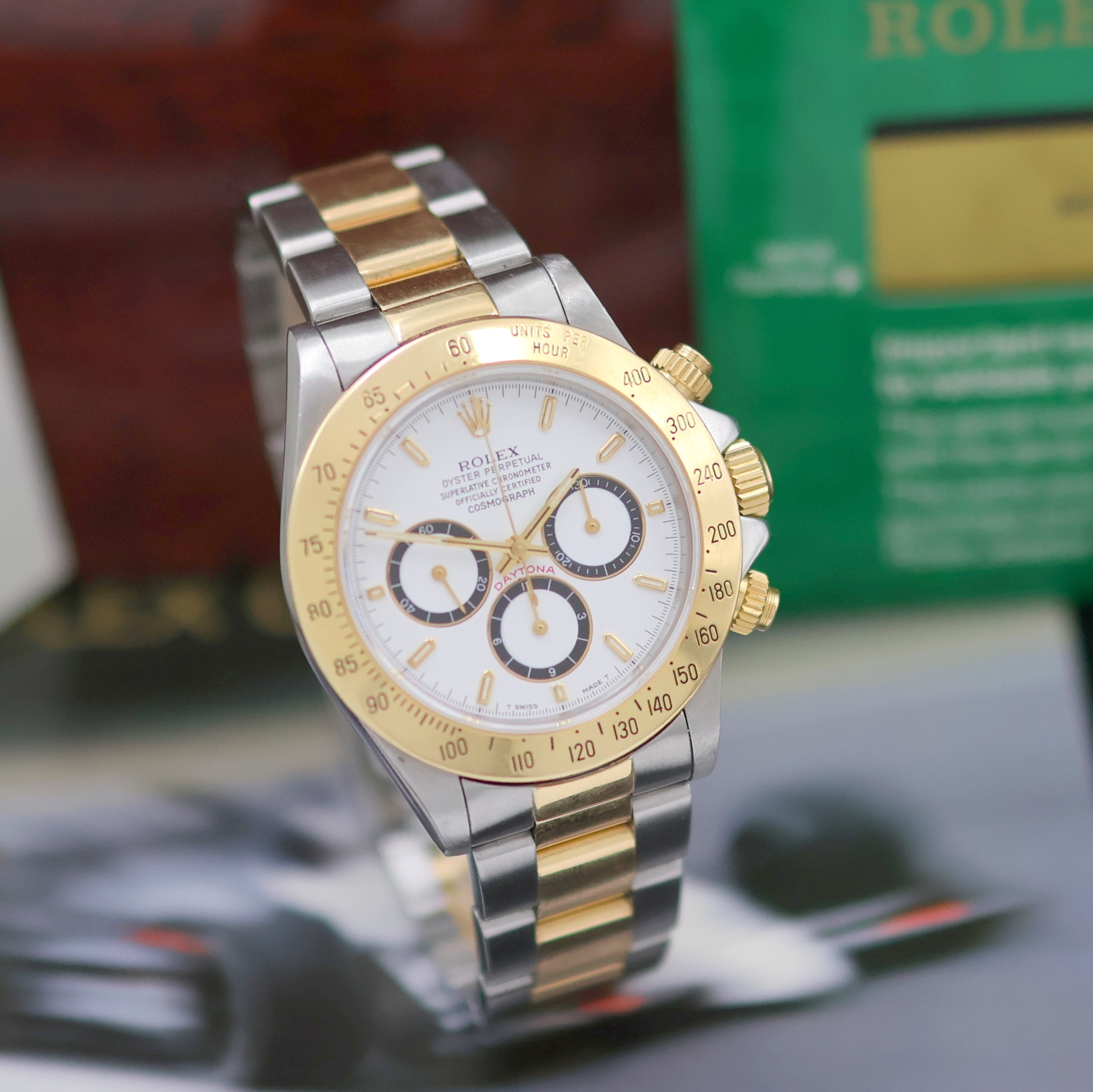 Detail d: ROLEX Oyster Perpetual Cosmograph Daytona Herrenchronograph Referenz 16523, Schweiz verk. lt. beil. Pap. 1993, Automatik, Chronometer der Superlative ...
