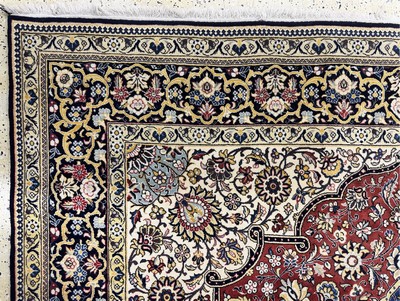 27136321g - Ghom alt, Persien, Mitte 20.Jhd, Wolle mit Seide, ca. 365 x 250 cm, EHZ: 2 ...