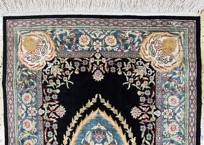 27136328a - Hereke Seide signiert, Türkei, Ende 20.Jhd,reine Naturseide, ca. 88 x 60 cm, ...