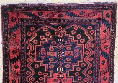 27136453a - Kordi, Persien, Ende 20.Jhd., Wolle auf Baumwolle, ca. 267 x 133 cm, EHZ: 2 ...