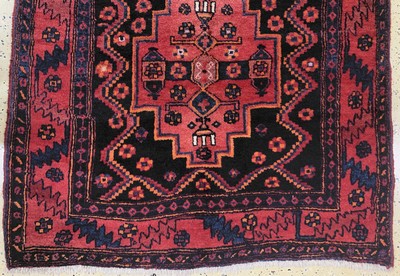27136453c - Kordi, Persien, Ende 20.Jhd., Wolle auf Baumwolle, ca. 267 x 133 cm, EHZ: 2 ...