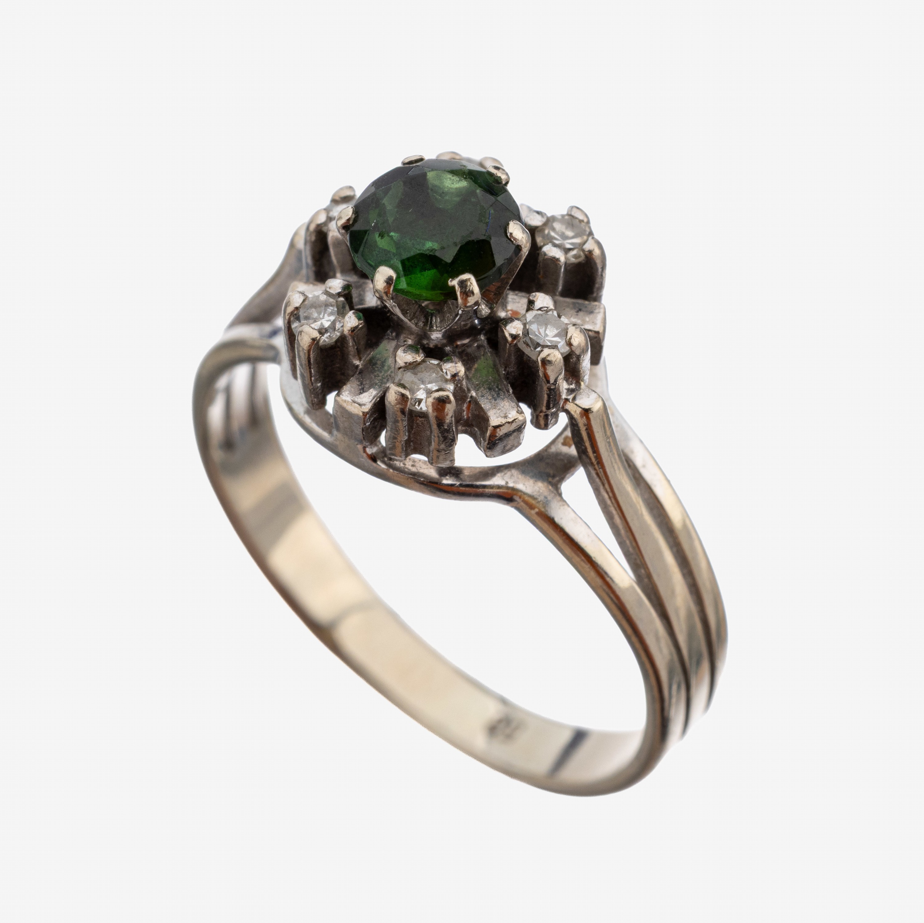 Image 27136657 - 14 kt Gold Turmalin-Diamant-Ring, WG 585/000, rundfacett. Turmalin ca. 0.50 ct, 6 ...