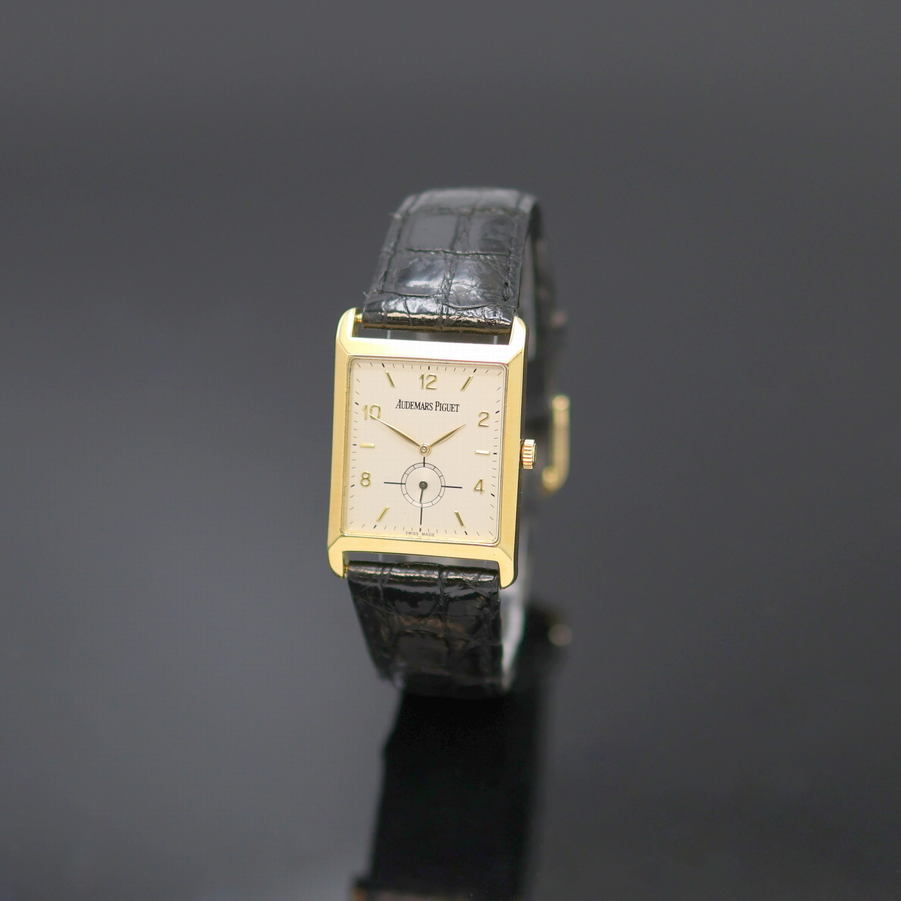 Image 27136814 - AUDEMARS PIGUET Edward Piguet rechteckige Armbanduhr in GG 750/000, Schweiz um 1990, ...