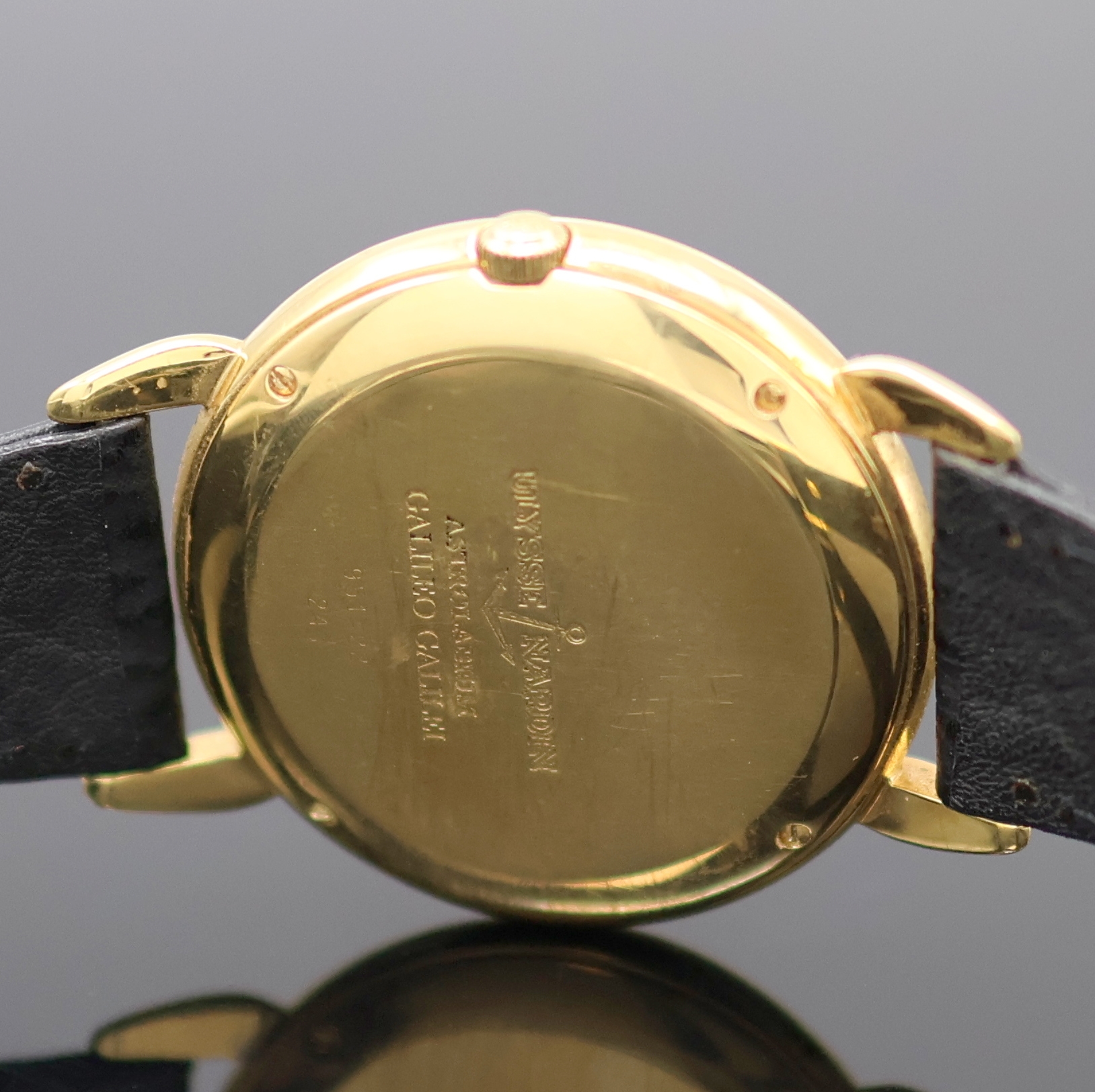 Detail e: ULYSSE NARDIN feine und seltene, astronomische Herrenarmbanduhr Astrolabium Galileo Galilei in GG 750/000 Referenz 951-22, Schweiz um 1990, ...
