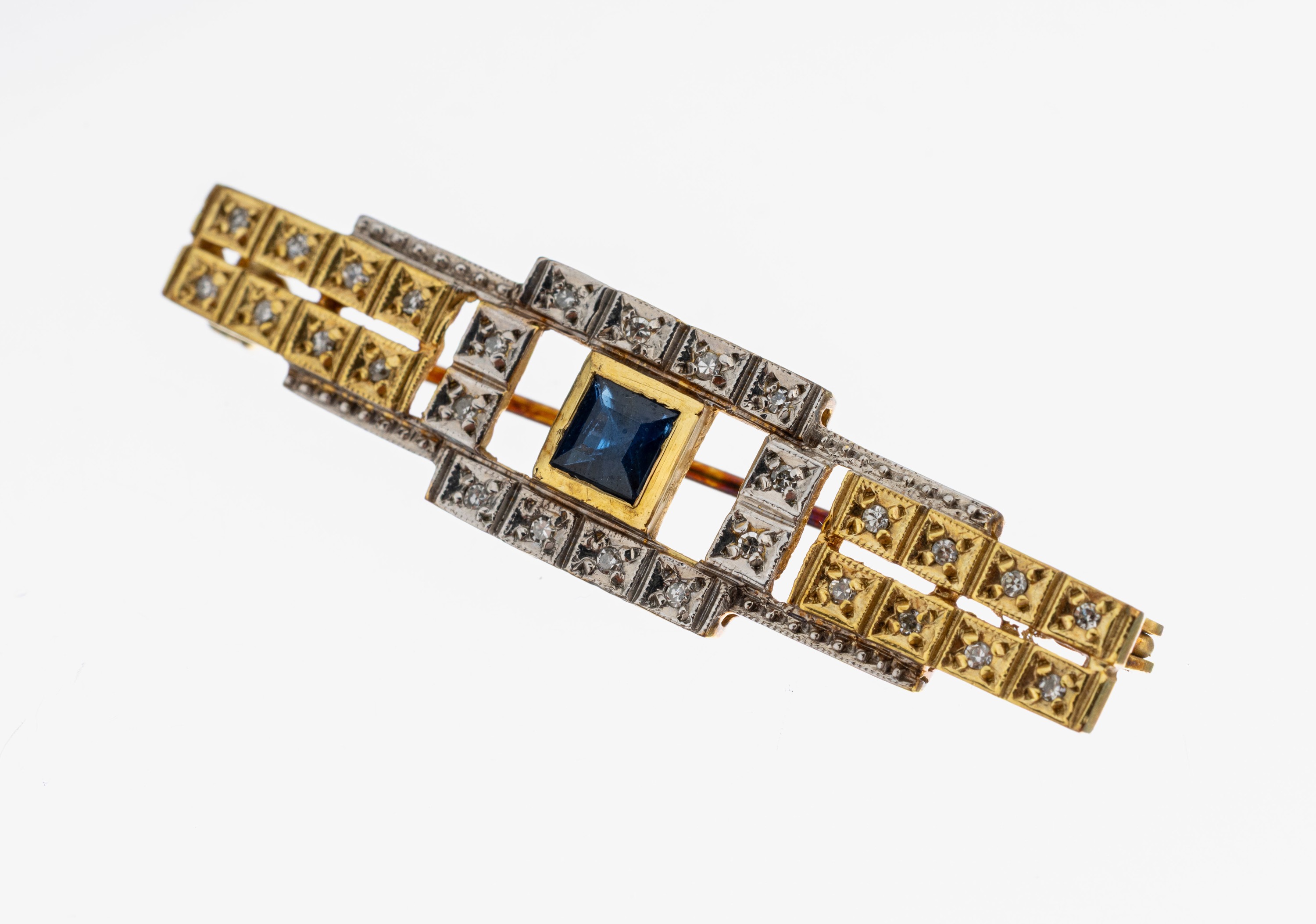 Image 27136840 - 8 kt Gold Saphir-Diamant-Brosche, GG 333/000, geometrisches Design, mittig Saphir- ...