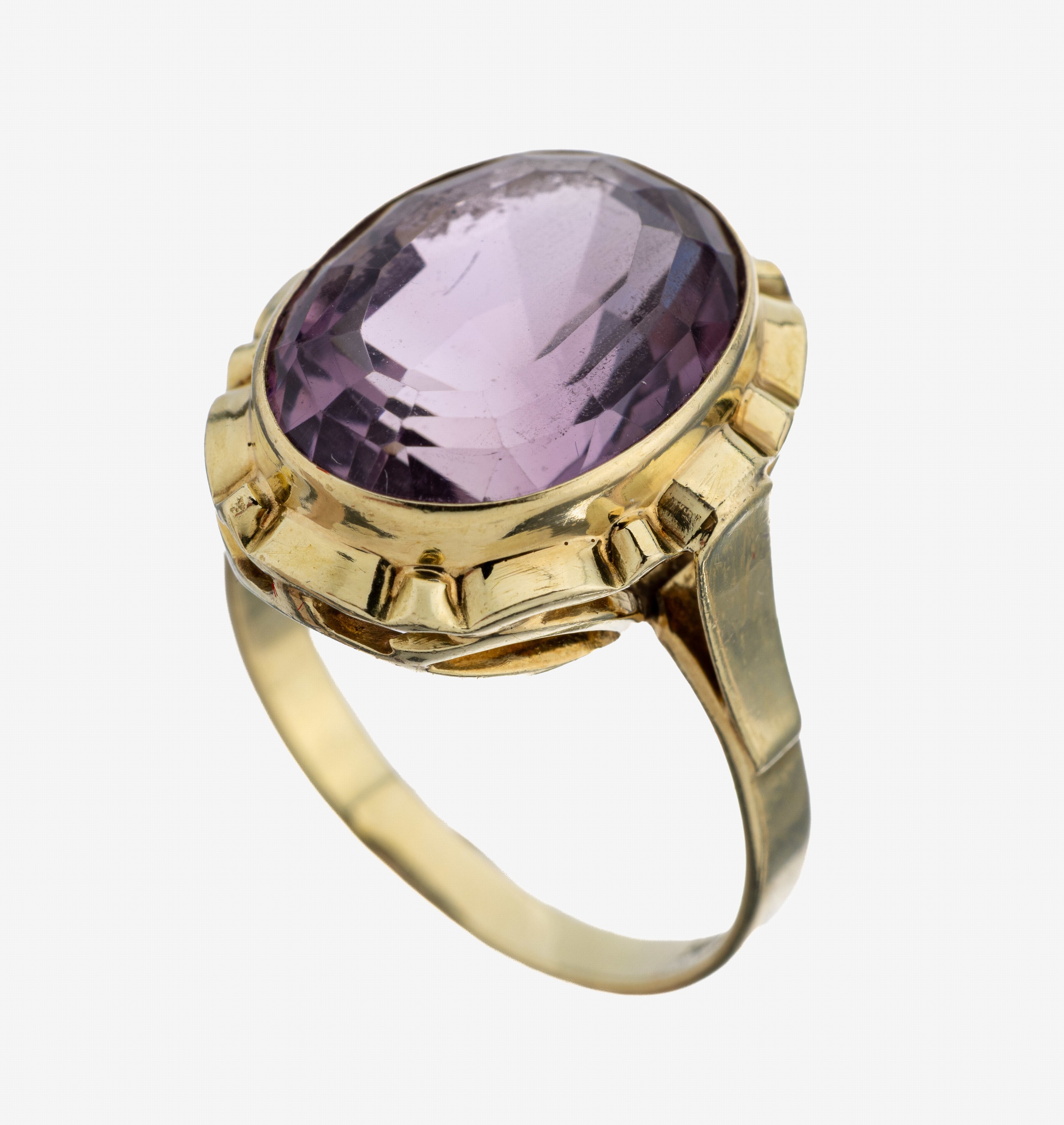 Image 27136881 - 14 kt Gold Amethyst-Ring, GG 585/000, ovalfacett. Amethyst, Fassung gewellt, RW 59, ca. ...