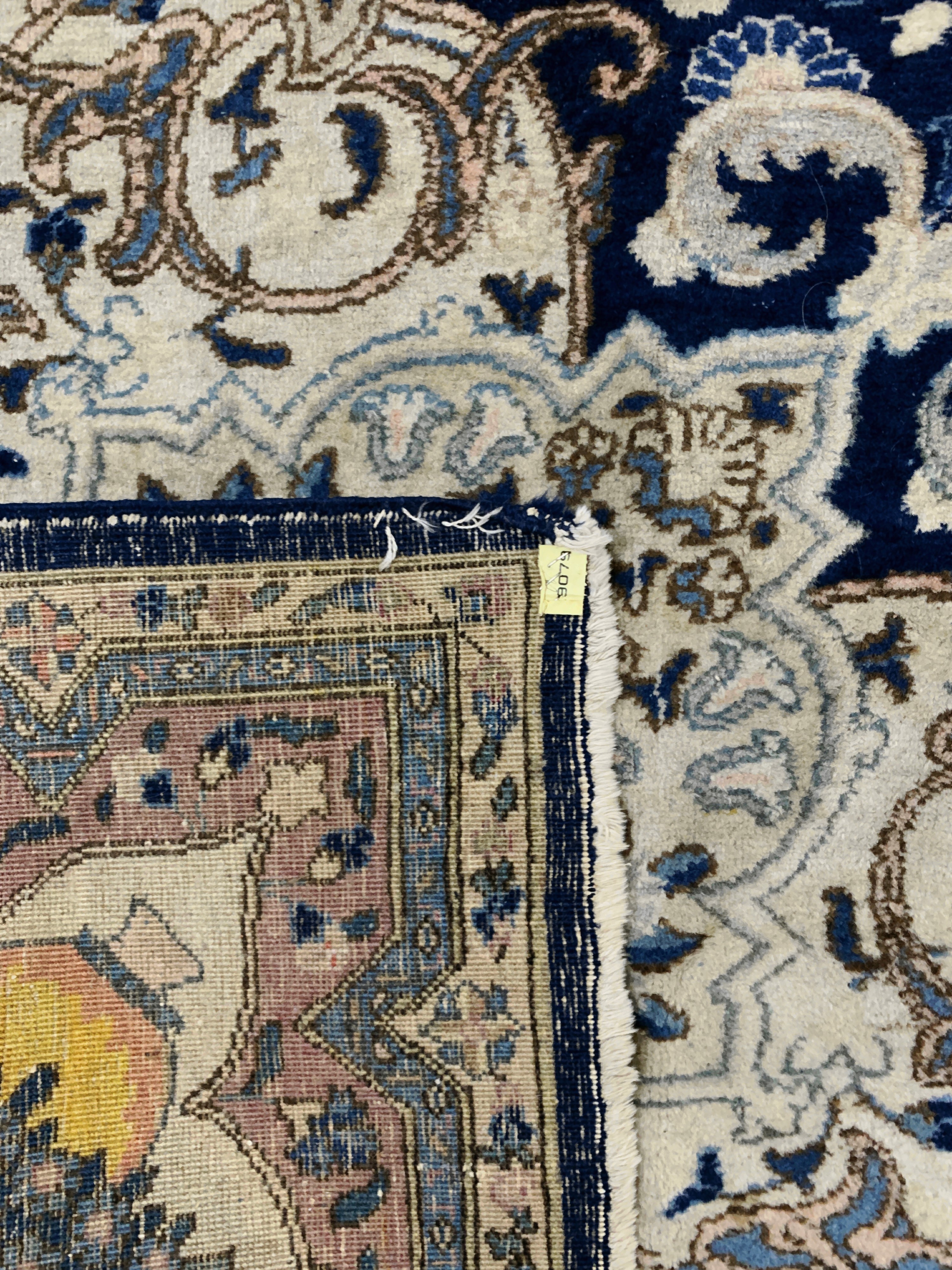 Detail f: Täbriz alt, Persien, Anfang 20.Jhd, Wolle auf Baumwolle, ca. 385 x 297 cm, EHZ: 3(verblasst).
