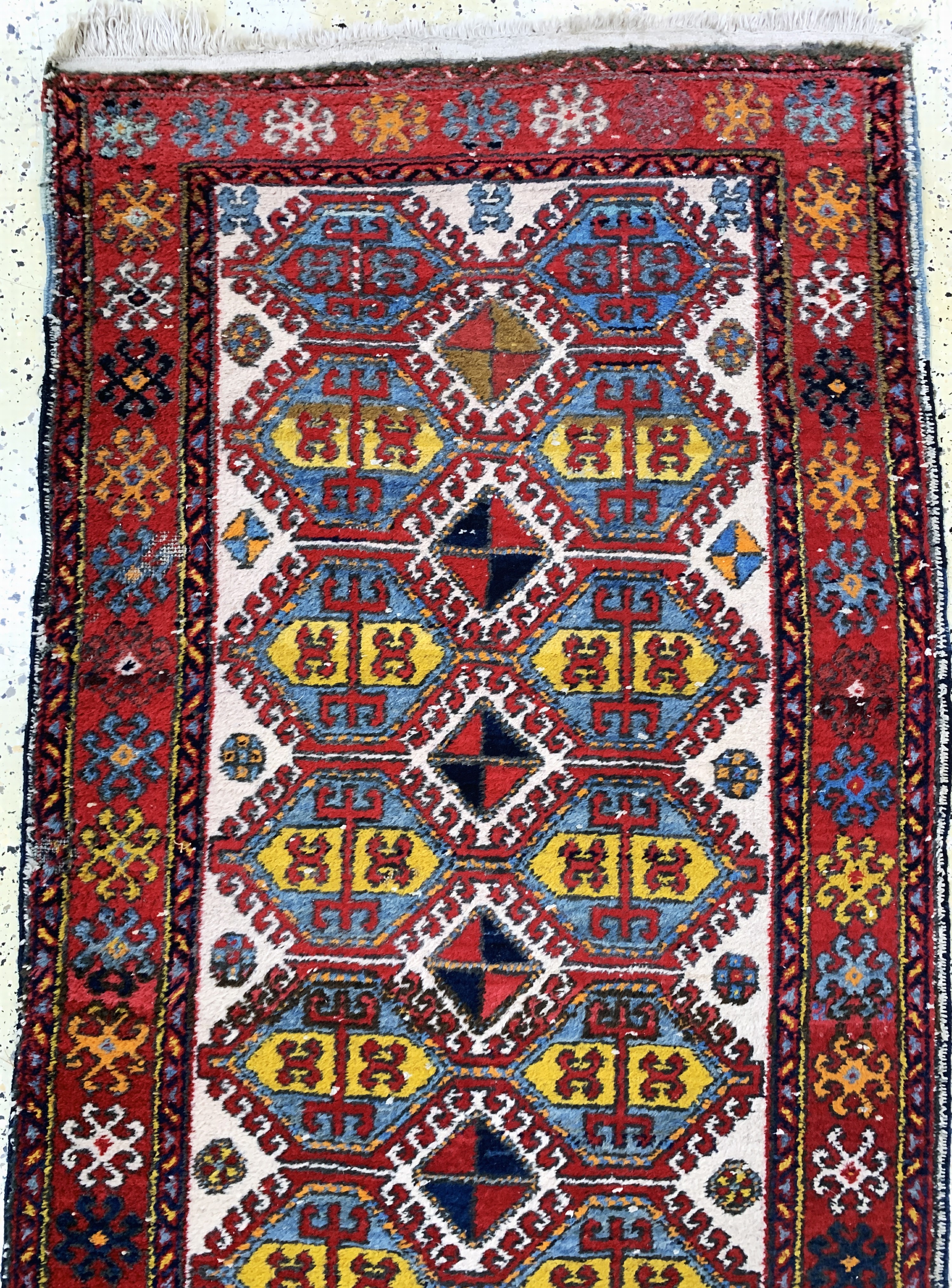 Detail a: Meschgin alt, Persien, Anfang 20.Jhd, Wolleauf Baumwolle, ca. 300 x 96 cm, Mottenfraß, EHZ: 4
