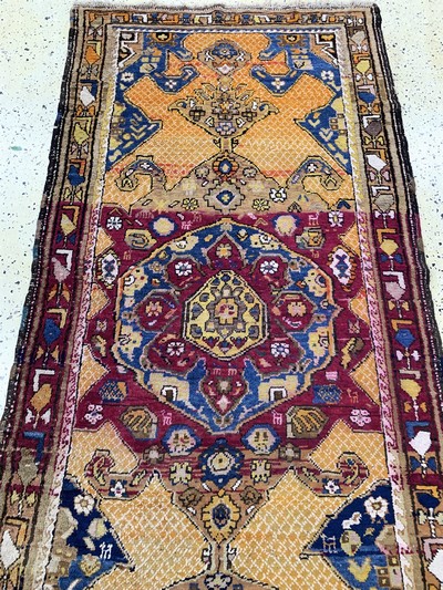 27137647a - ´Karabagh´Kazak antik, Kaukasus, um 1900, Wolle auf Wolle, ca. 400 x 115 cm, EHZ: 4 ...