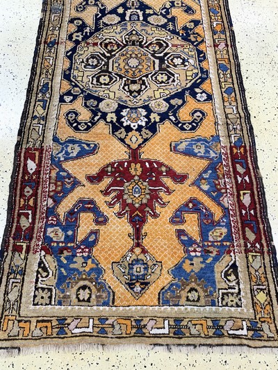 27137647c - ´Karabagh´Kazak antik, Kaukasus, um 1900, Wolle auf Wolle, ca. 400 x 115 cm, EHZ: 4 ...