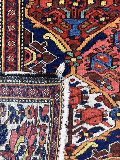27137670d - Bachtiar alt, Persien, Anfang 20.Jhd, Wolleauf Baumwolle, ca. 200 x 155 cm, EHZ: 3 ...