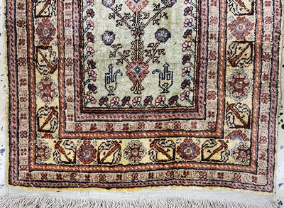 27138143b - Seiden Kayseri, Türkei, Mitte 20.Jhd, reineNaturseide, ca. 62 x 40 cm, EHZ: 2 ...