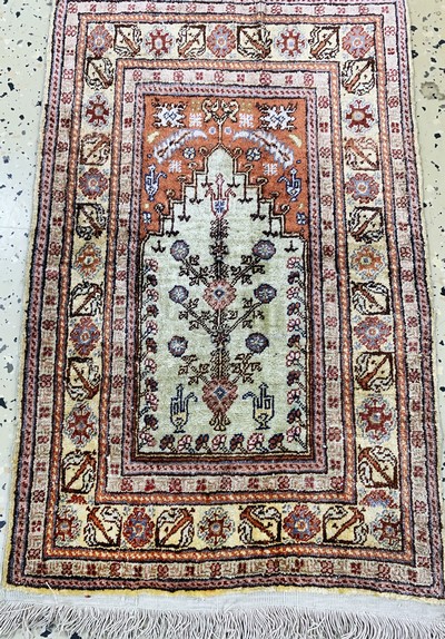 27138143c - Seiden Kayseri, Türkei, Mitte 20.Jhd, reineNaturseide, ca. 62 x 40 cm, EHZ: 2 ...