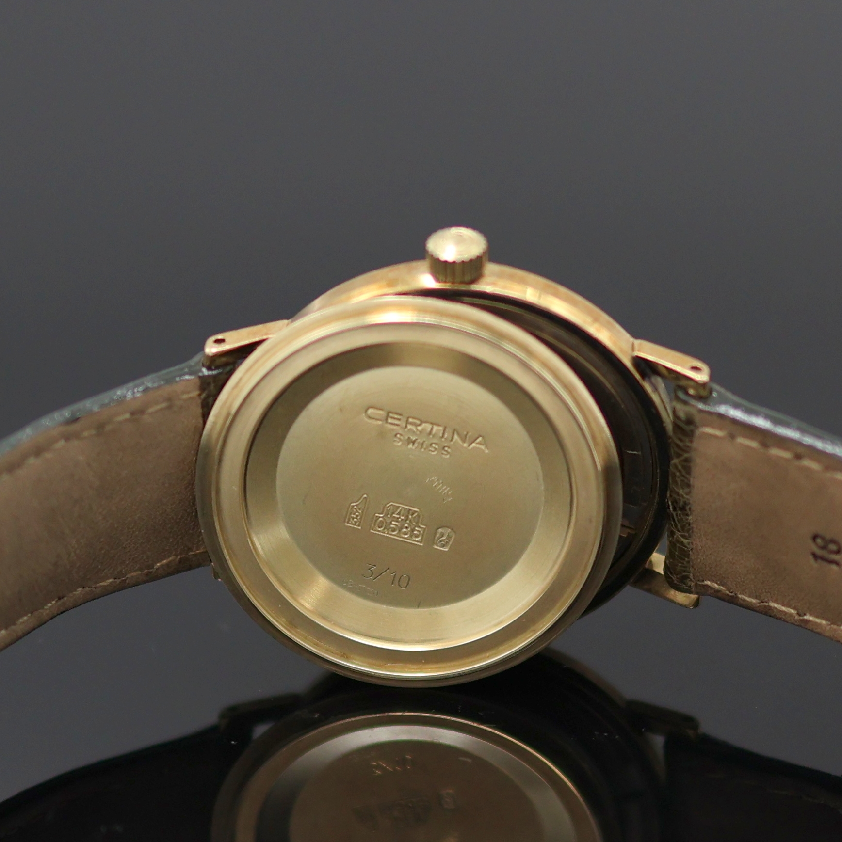 Detail f: CERTINA Blue Ribbon Herrenarmbanduhr in GG 585/000, Schweiz um 1965, Automatik, 2-tlg. Geh., Boden verschr., orig. Krone, silb. Schraffur-Zifferbl. ...