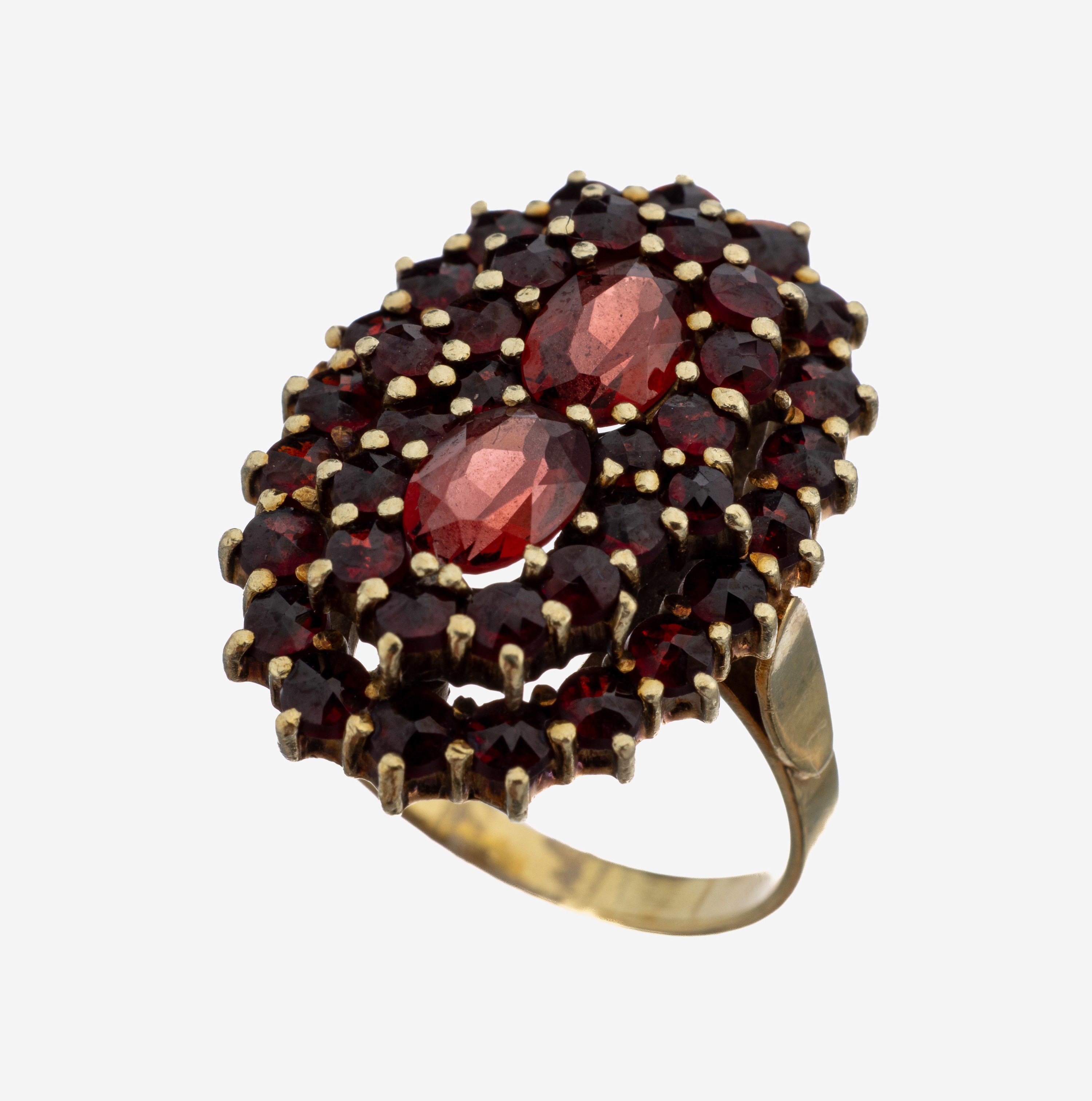 Image 27138579 - 14 kt Gold Granat-Ring, GG 585/000, ovaler Ringkopf, ovalfacett. und rundfacett. ...