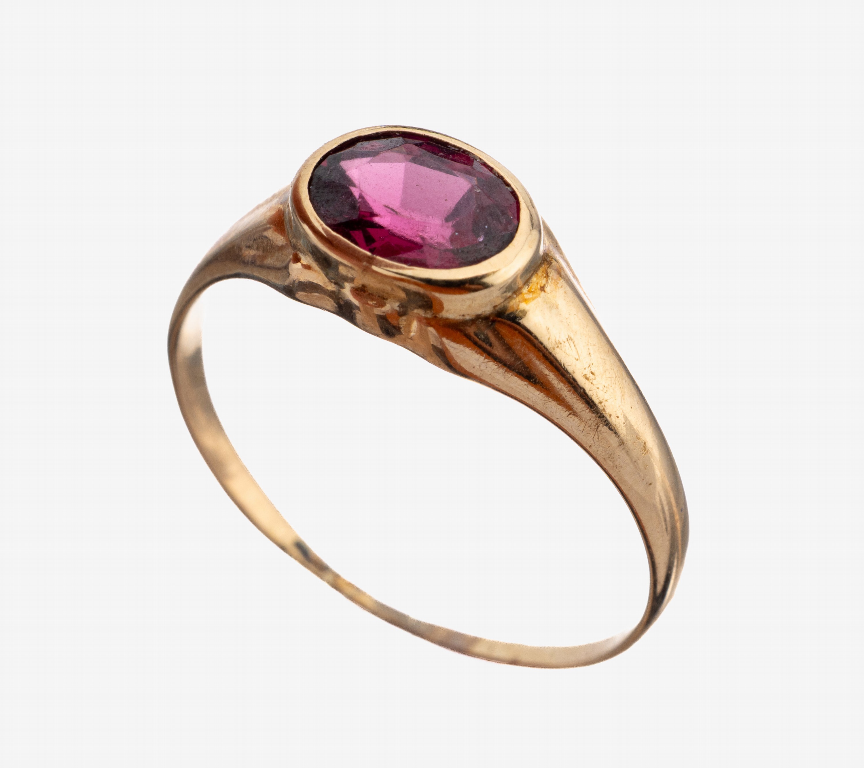 Image 27138589 - 14 kt Gold Granat-Ring, GG 585/000, ovalfacett. Granat, RW 52, ca. 1.9 g