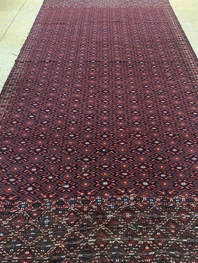 27138545h - Sumakh flachgewebt, Turkmenistan, um 1900, Wolle auf Wolle, ca. 400 x 216 cm, EHZ: 2 ...