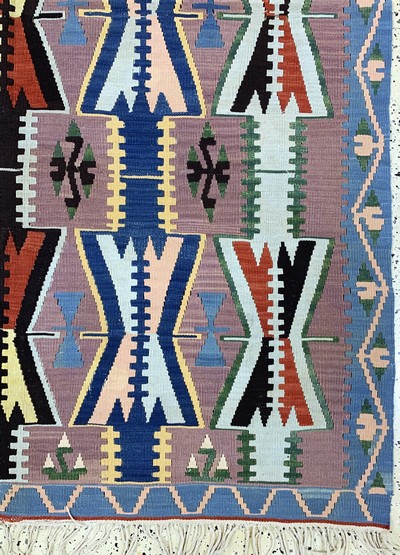 27138585a - Kars Kelim, Türkei, Mitte 20.Jhd, Wolle aufWolle, ca. 222 x 156 cm, ...
