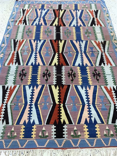 27138585e - Kars Kelim, Türkei, Mitte 20.Jhd, Wolle aufWolle, ca. 222 x 156 cm, ...