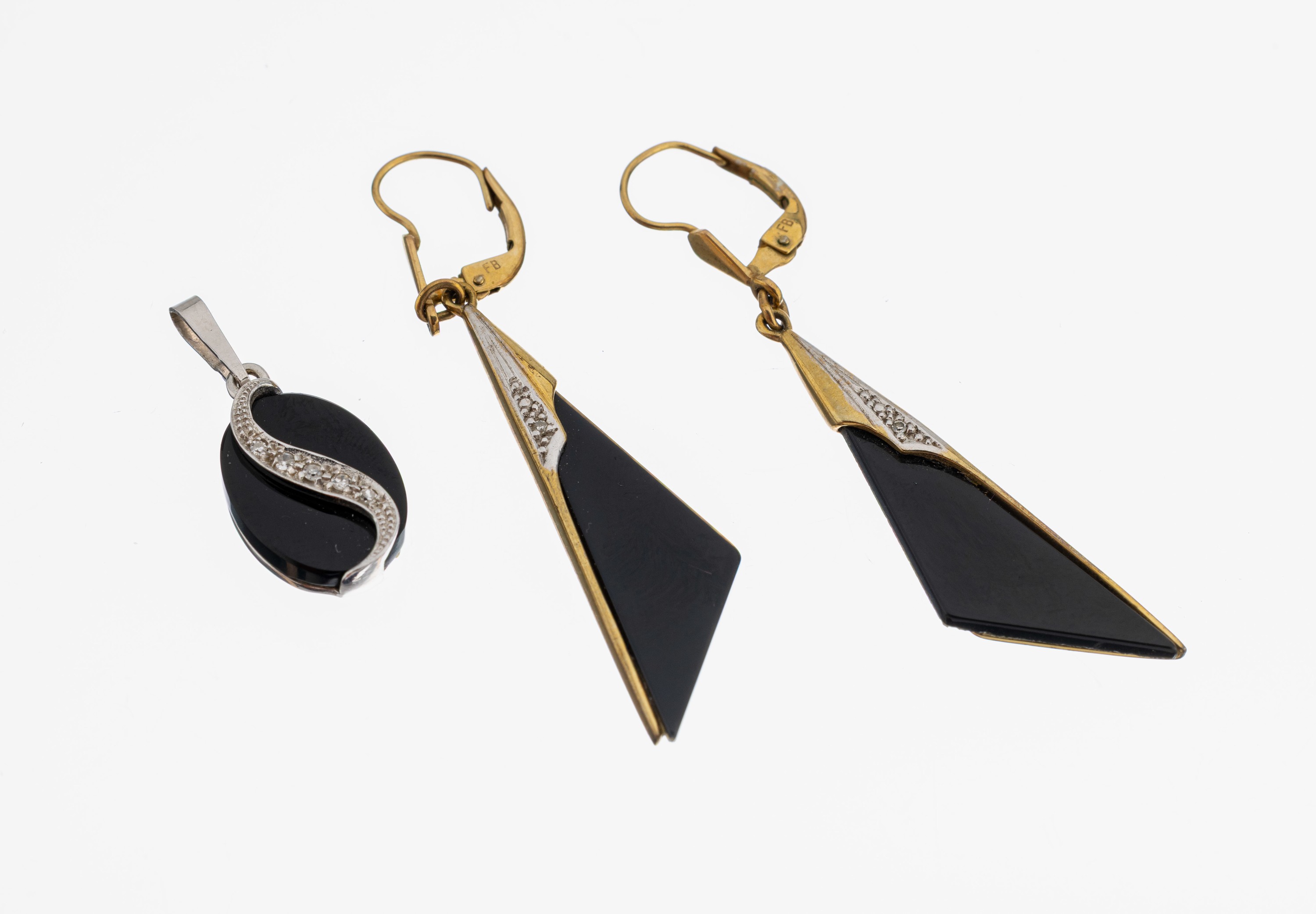 Image 27138611 - 14 kt Gold Onyx-Diamant-Anhänger, WG 585/000, ovale Onyxplatte, geschwungenes Element ...