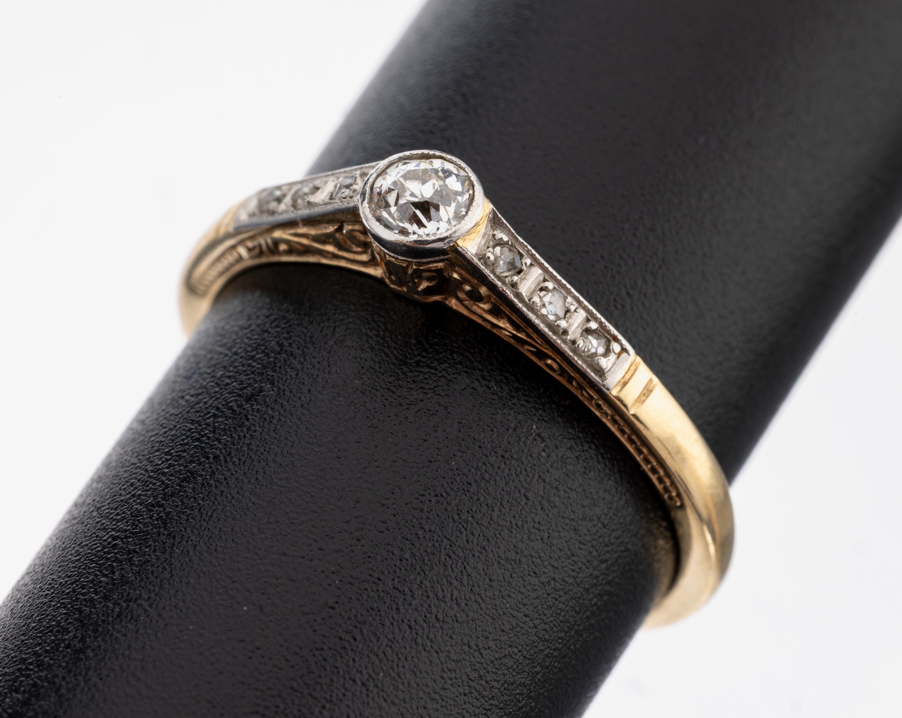 Image 27138641 - 14 kt gold diamond-ring, approx. 1910 , YG 585/000, obverse plat., 1 old cut diamond and ...