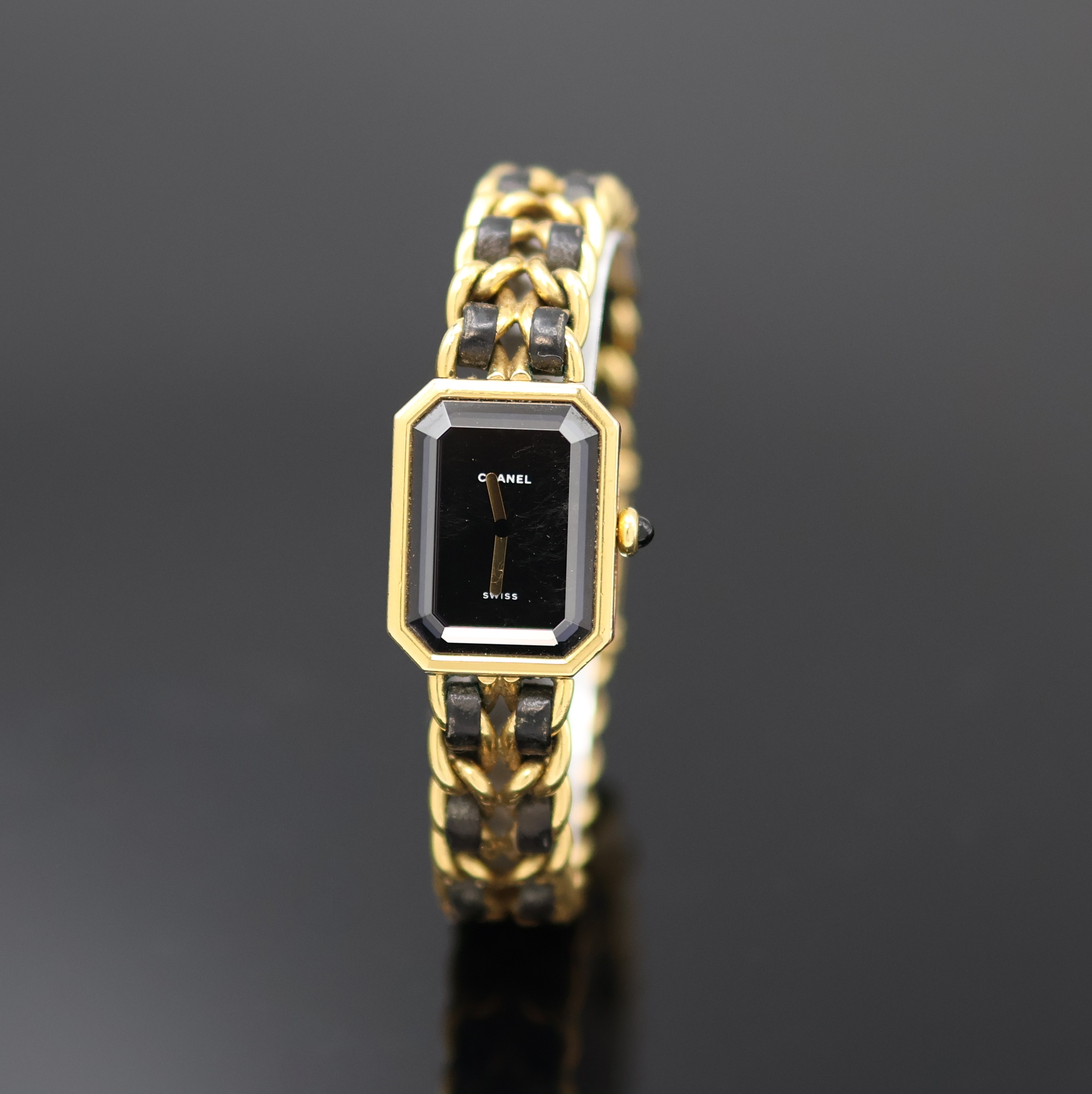 Image 27138658 - CHANEL Damenarmbanduhr Modell Premiere, Schweiz um 1987, quarz, verg. Geh. m. ...