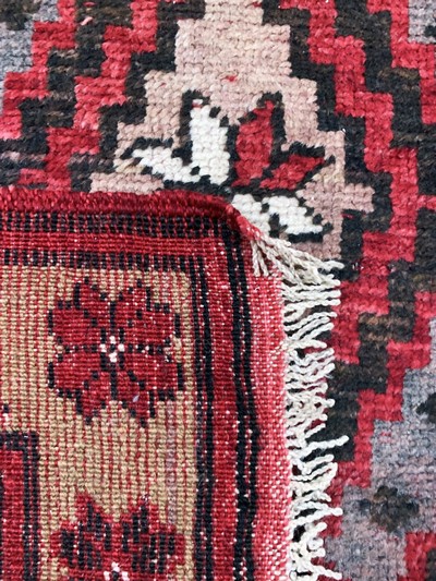 27138648j - Kurt old, Turkey, mid-20th century, wool on wool, approx. 872 x 100 cm, condition: 3-4. ...