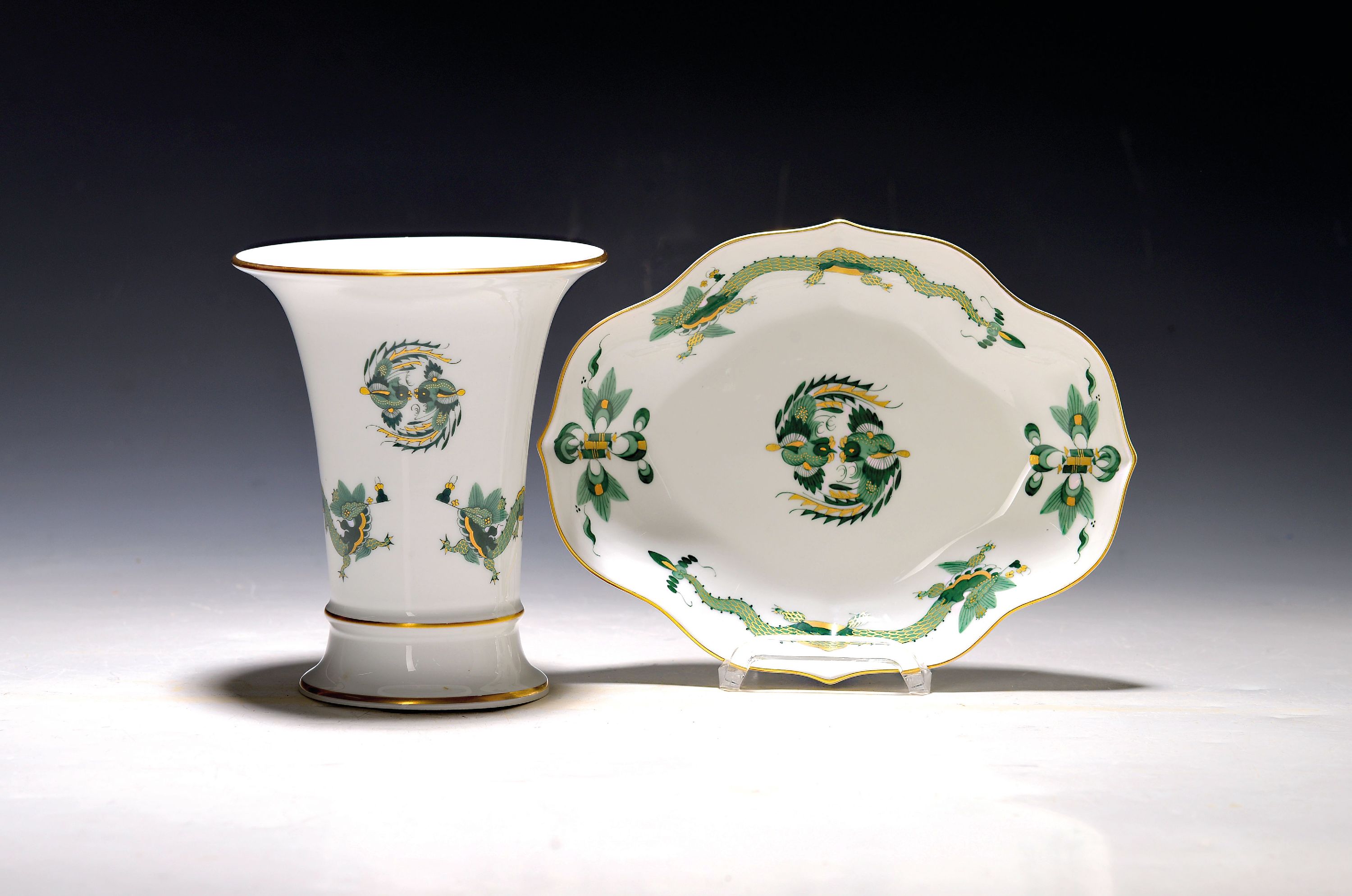 Image 27139548 - Funnel vase and bowl, green court dragon, Meissen, after 1945, porcelain, gold ...