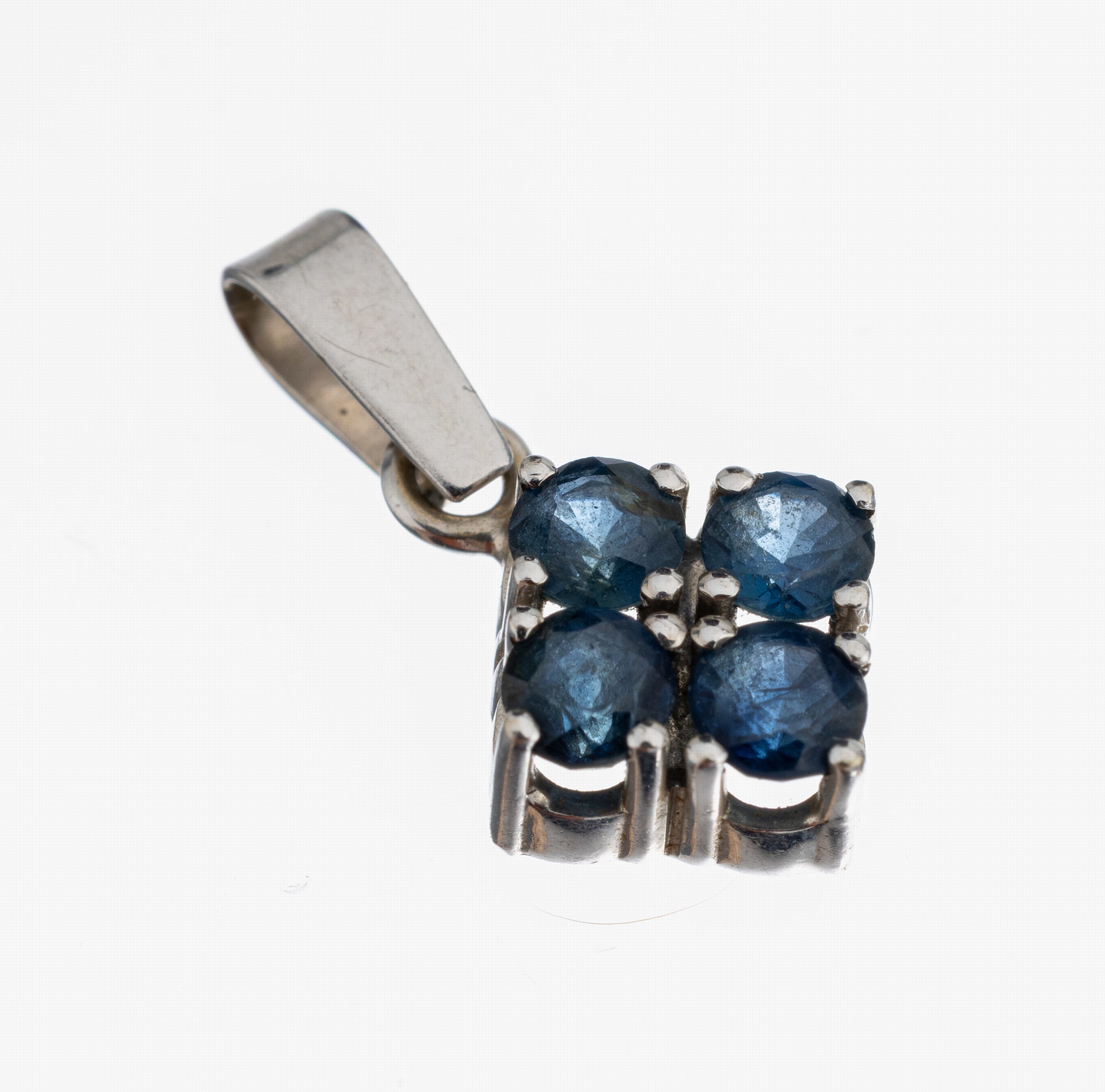 Image 27140831 - 14 kt Gold Saphir-Anhänger, WG 585/000, 4 rundfacett. Saphire zus. ca. 0.50 ct, ca. ...