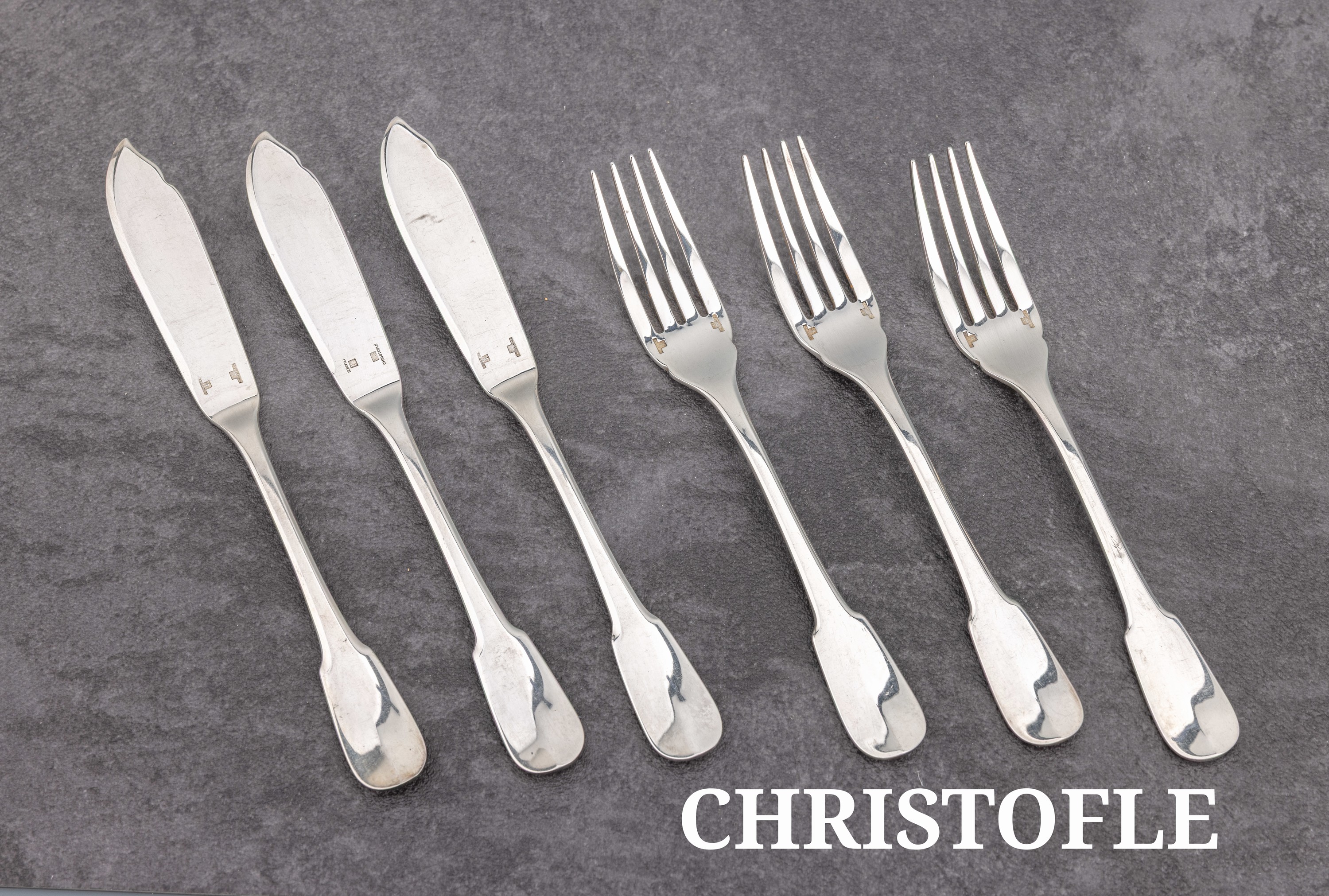 Image 27141396 - CHRISTOFLE Fischbesteck CLUNY für 8 Personen, Metall versilbert, Spatenform, best. ...