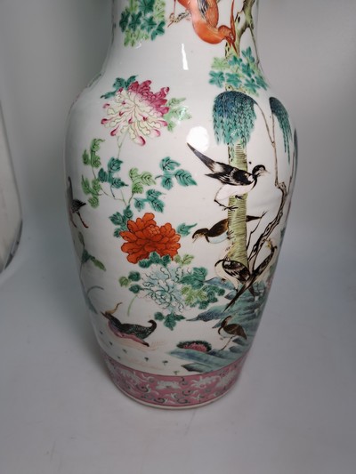 27141332c - Vase, China, um 1860/70, Porzellan, Vogelmalerei, bunt, bemalt, innen türkisblau ...