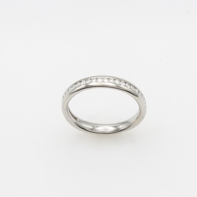 27141369a - Ring mit Brillanten, WG 750/000, Brill. zus.ca. 0.29 ct feines Weiß/si, RW ca. 53 ...