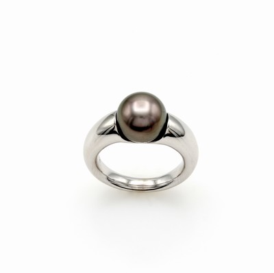 27141370a - Ring mit Tahitizuchtperle, WG 750/000, graue Perle, D. ca. 10 mm, RW ca. 54