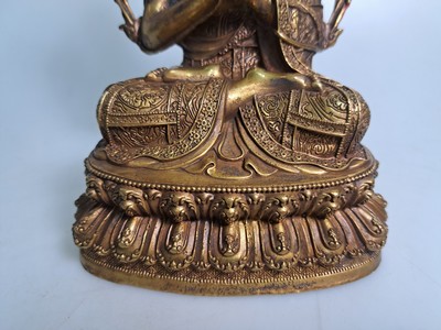 27141394c - Tsongkhapa, Gelbkappenmönch, Tibet/ Sino-Tibet, 20. Jh., Bronze, reich verziertes ...