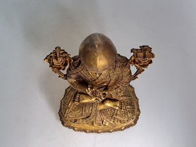 27141394j - Tsongkhapa, Gelbkappenmönch, Tibet/ Sino-Tibet, 20. Jh., Bronze, reich verziertes ...