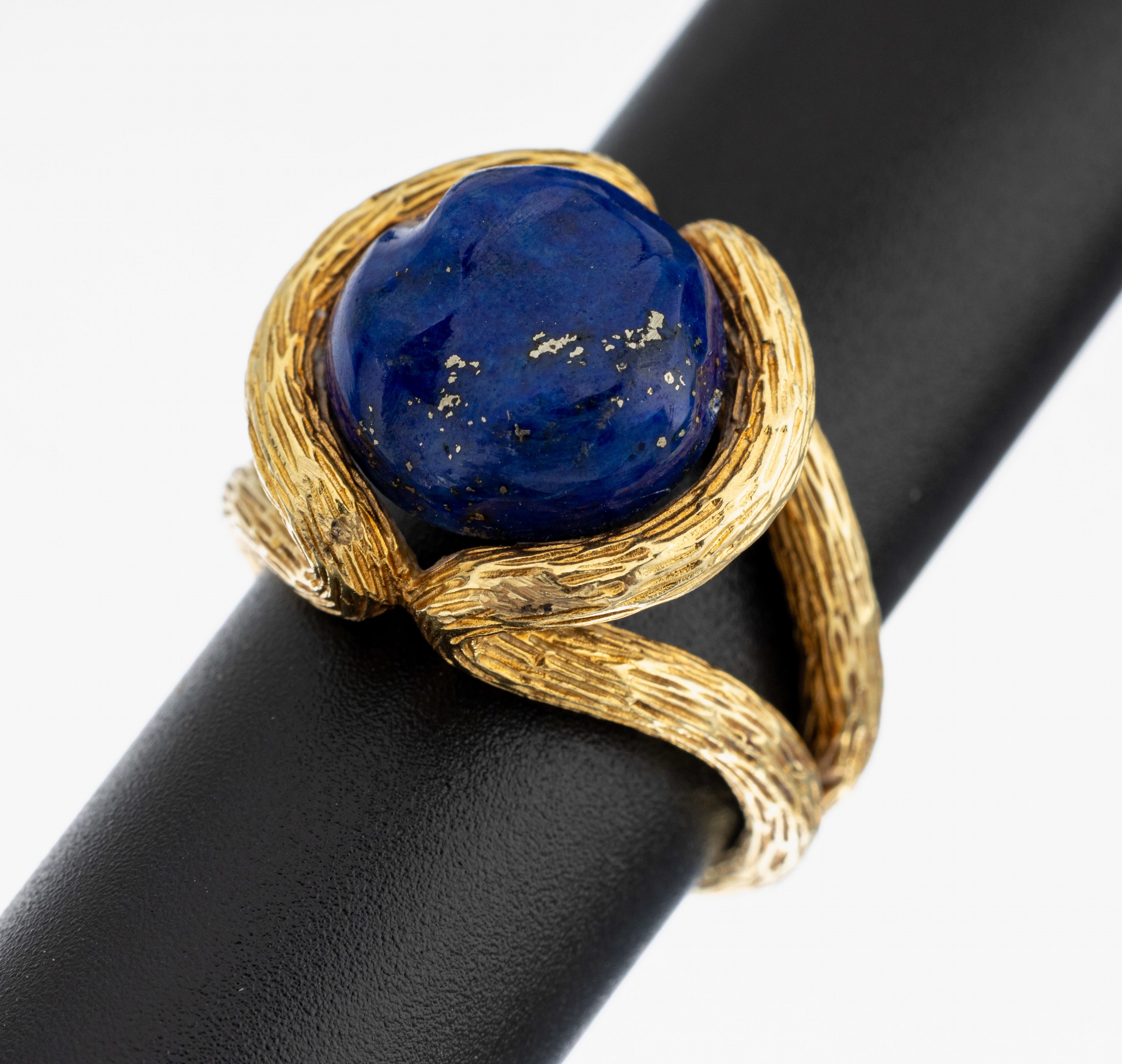 Image 27141557 - 14 kt Gold Lapislazuli-Ring, 1970er Jahre, GG 585/000, ungewöhnliches Design, ...