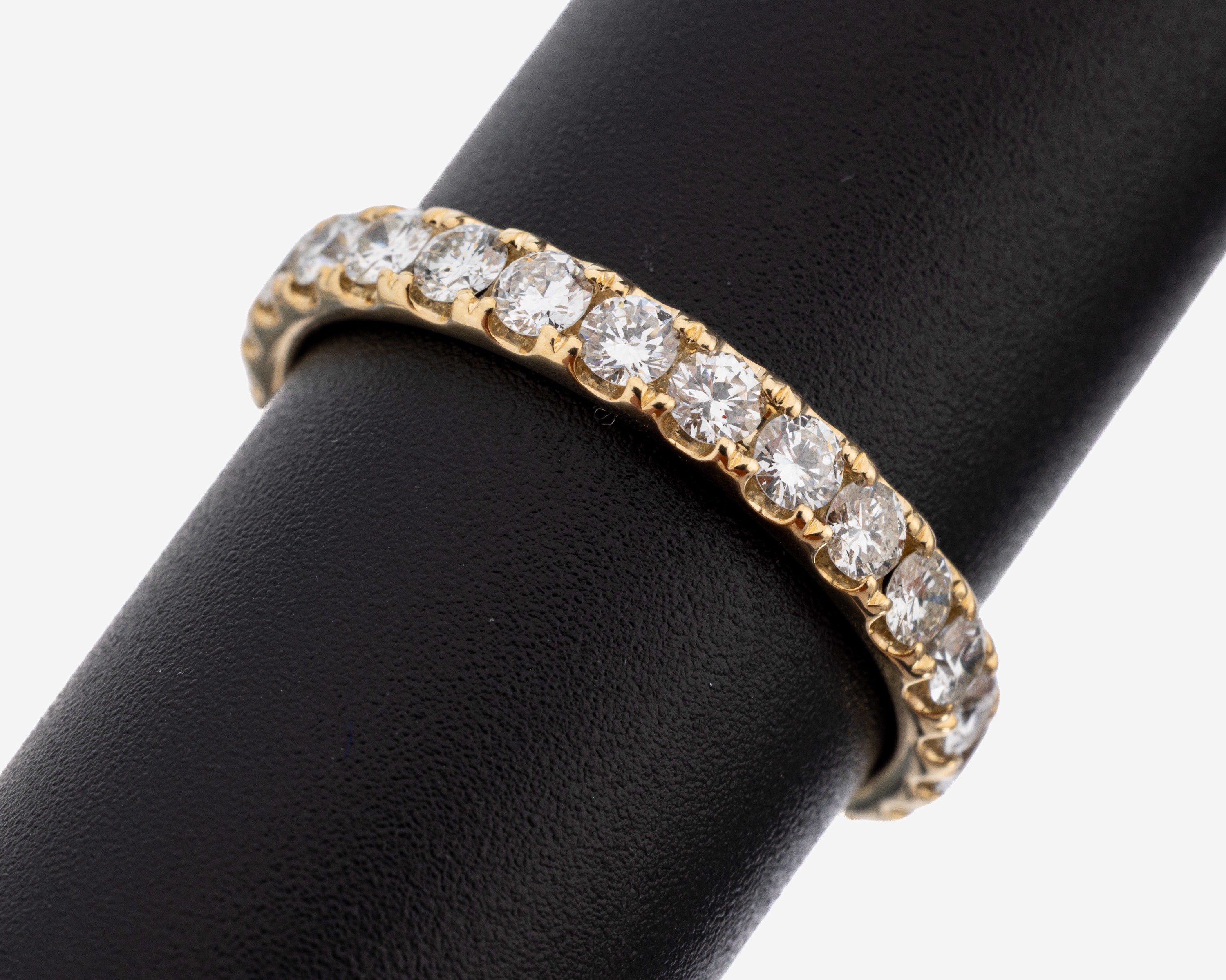 Image 27141836 - 14 kt Gold Brillant-Memoryring, GG 585/000,26 Brillanten zus. ca. 1.47 ct (grav.) ...