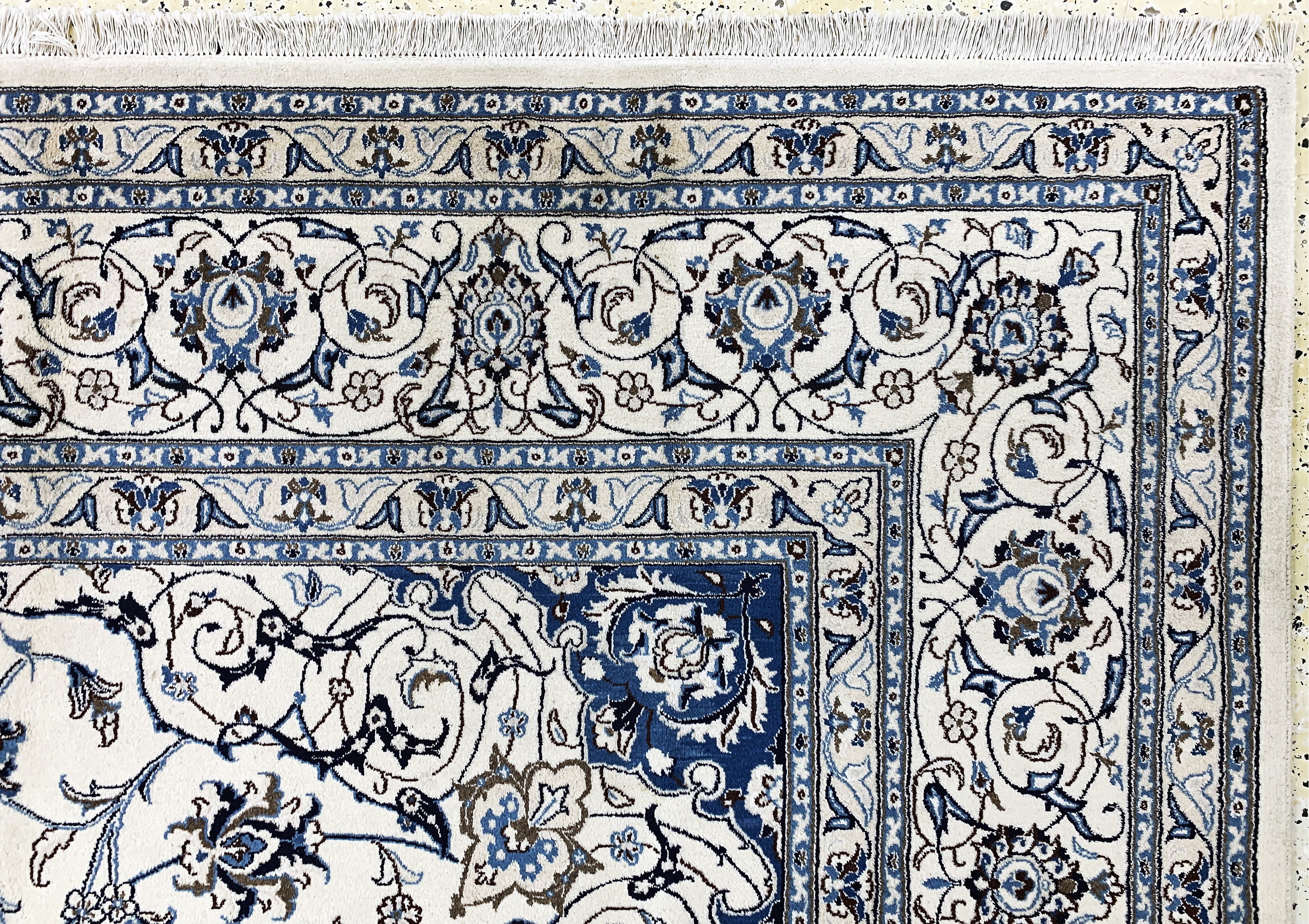 Detail f: Nain fein(9 La), Persien, Ende 20.Jhd, Korkwolle mit Seide, ca. 347 x 254 cm, Reinigungsbedürftig, EHZ: 2