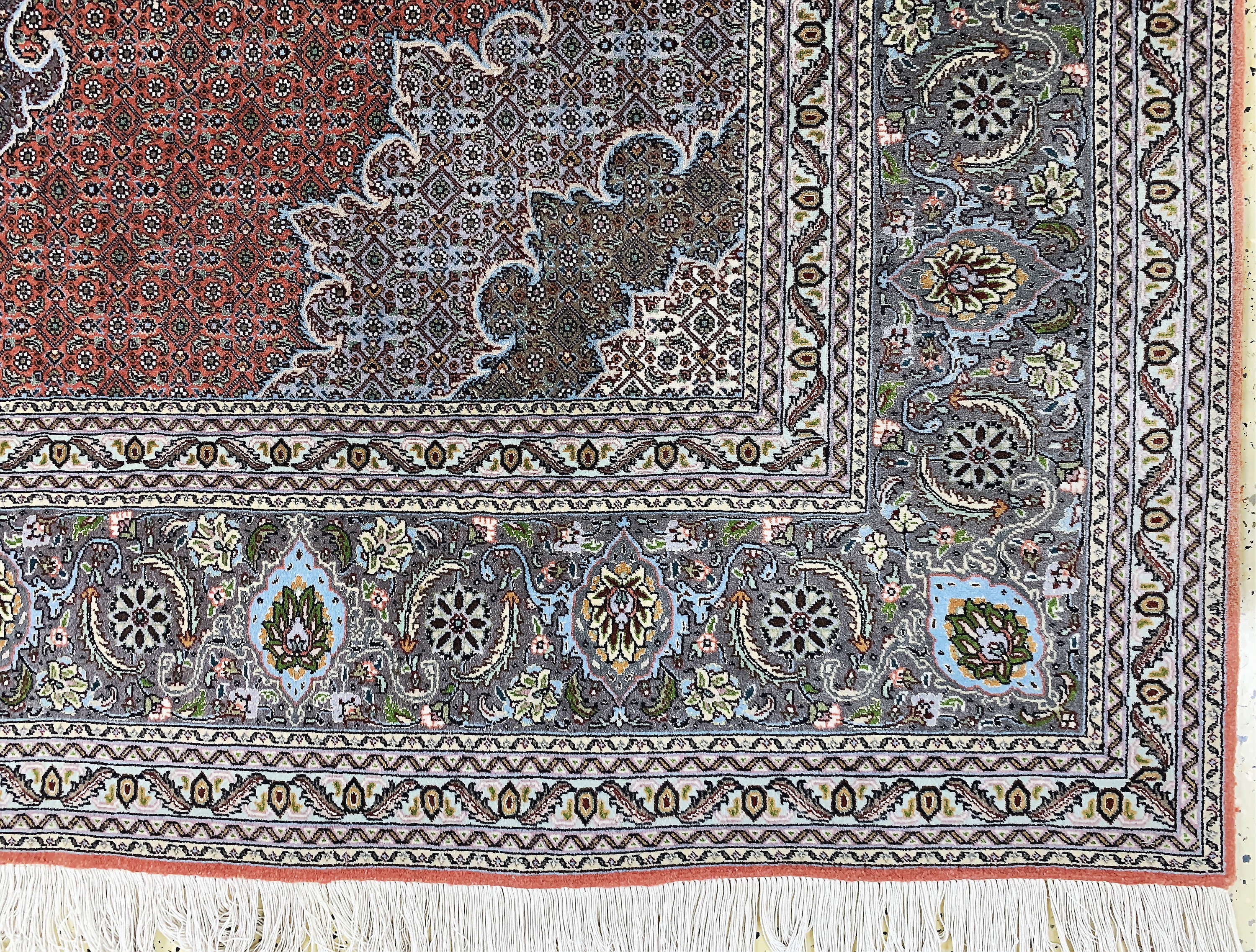 Detail a: Täbriz fein(50 Raj), Persien, Ende 20.Jhd, Korkwolle mit Seide, ca. 210 x 200 cm, ca. 500.000 Kn/qm, EHZ: 1-2