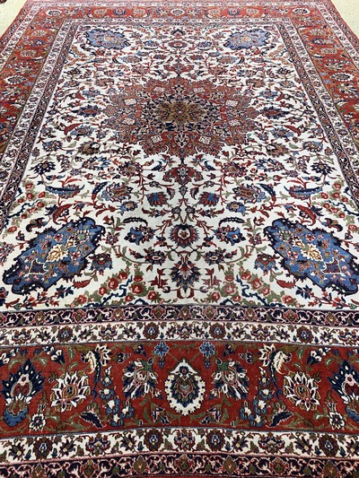 27142241h - Esfahan alt, Persien, Anfang 20.Jhd, Korkwolle auf Baumwolle, ca. 405 x 300 cm, ...