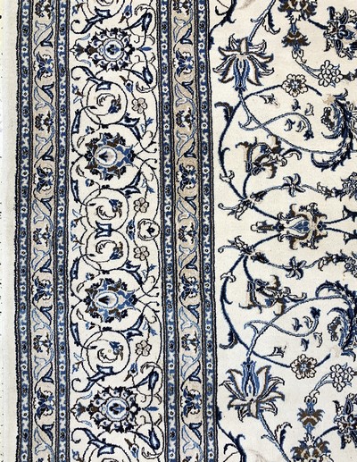 27142244c - Nain fein(9 La), Persien, Ende 20.Jhd, Korkwolle mit Seide, ca. 347 x 254 cm, ...