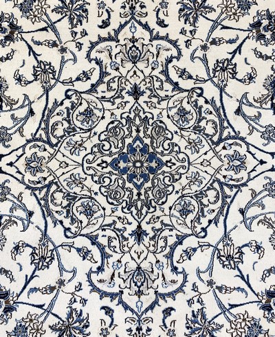 27142244d - Nain fein(9 La), Persien, Ende 20.Jhd, Korkwolle mit Seide, ca. 347 x 254 cm, ...